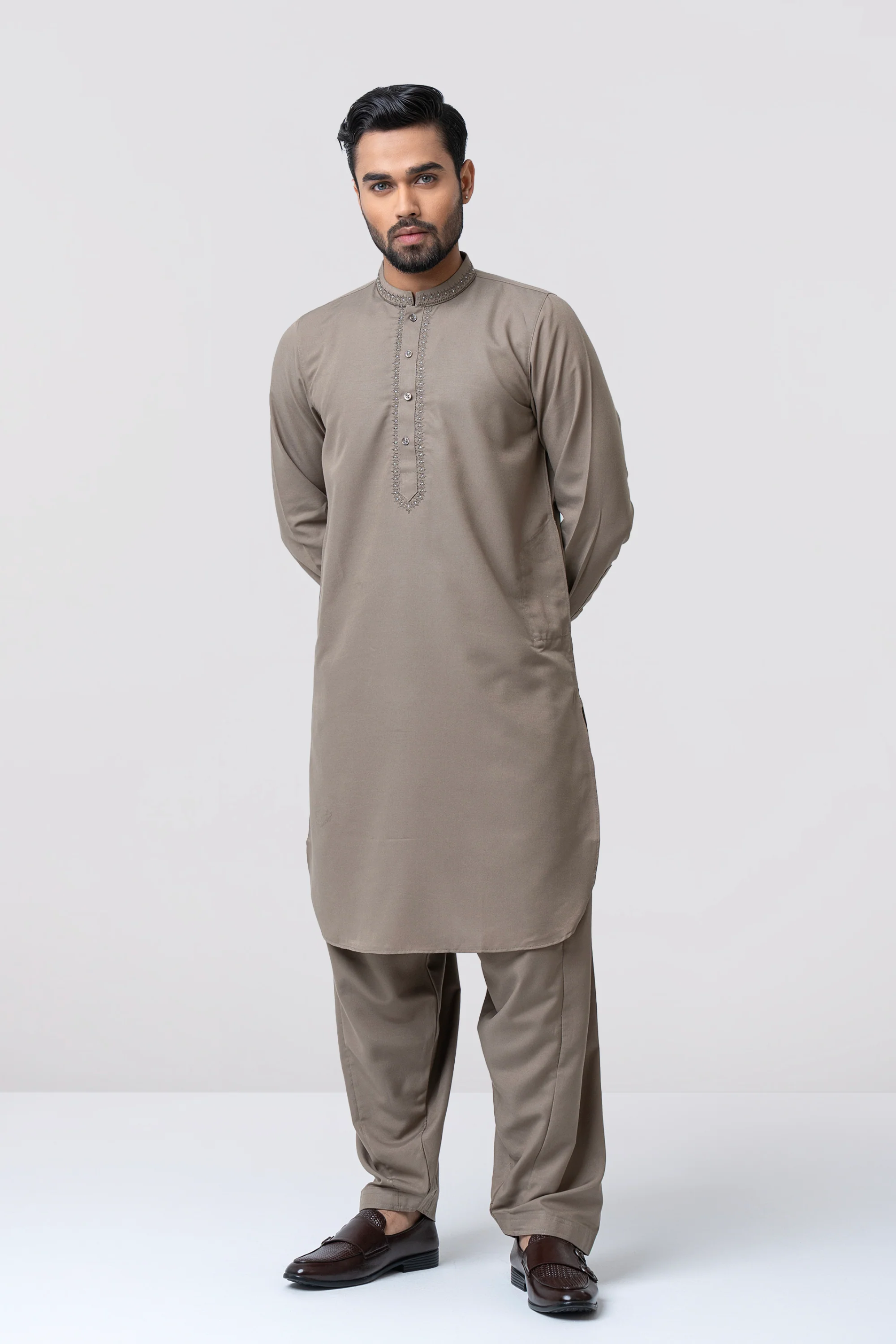 Regular Fit Embroidered Semi-Formal Kabli Set - Image 3