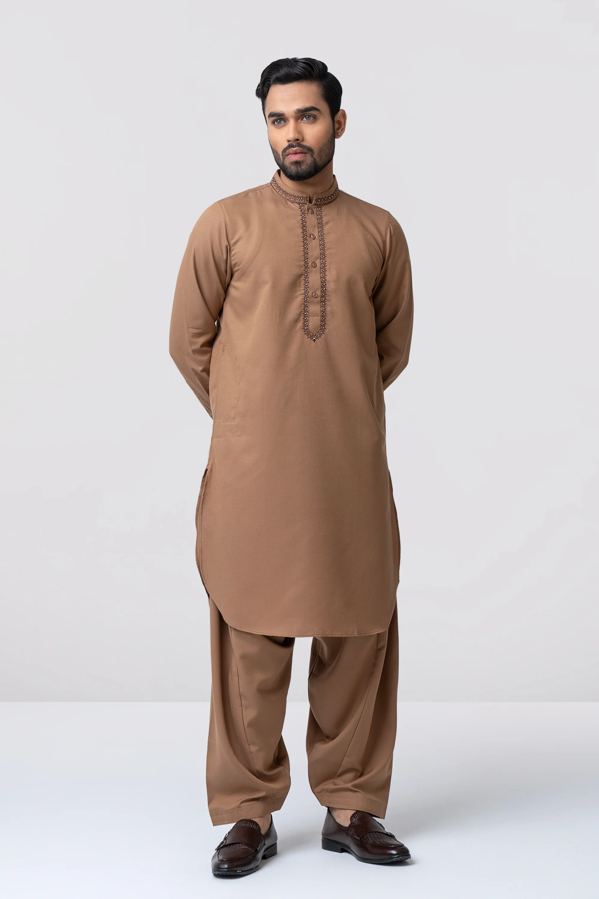 Regular Fit Embroidered Semi-Formal Kabli Set - Image 5