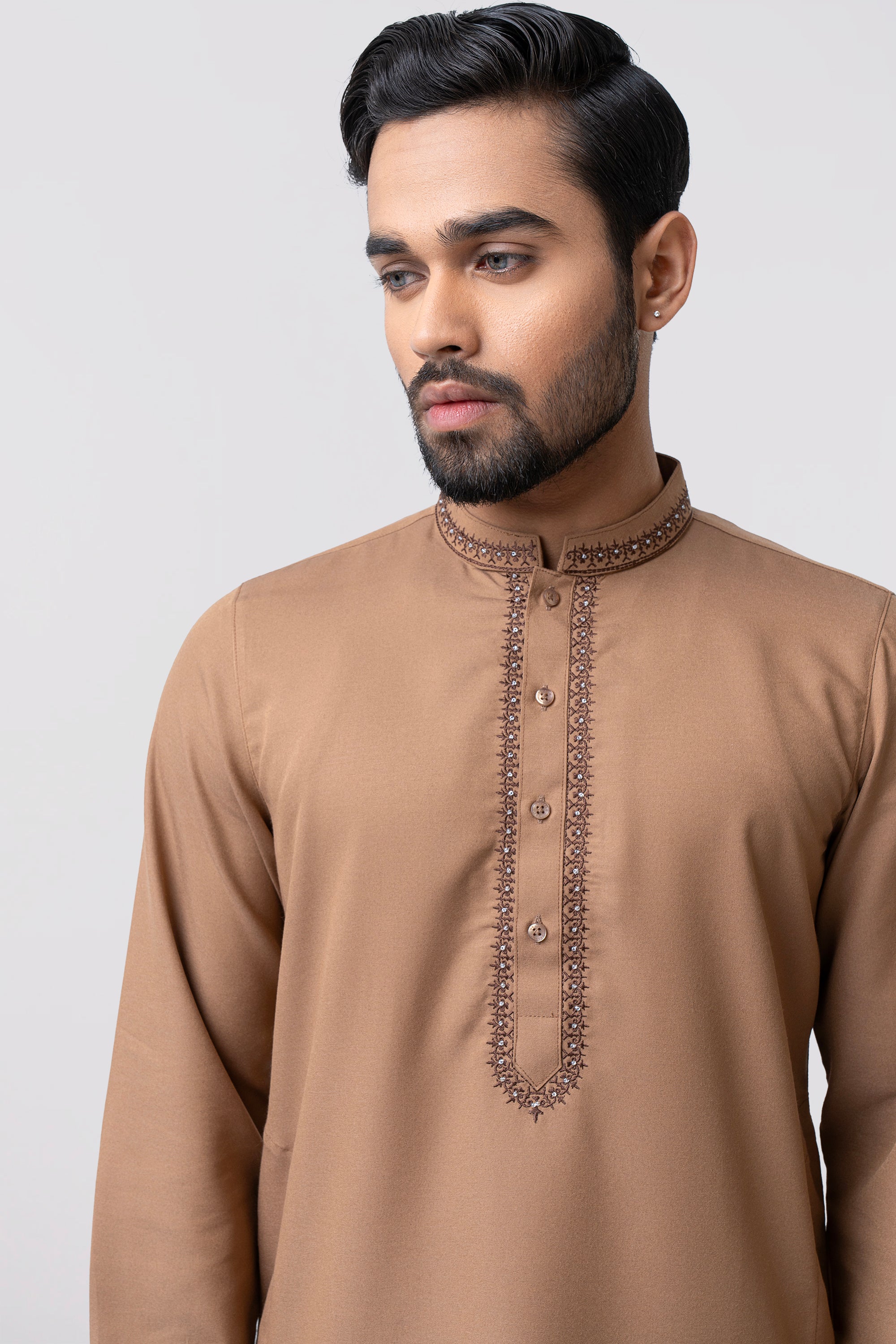 Regular Fit Embroidered Semi-Formal Kabli Set - Image 6