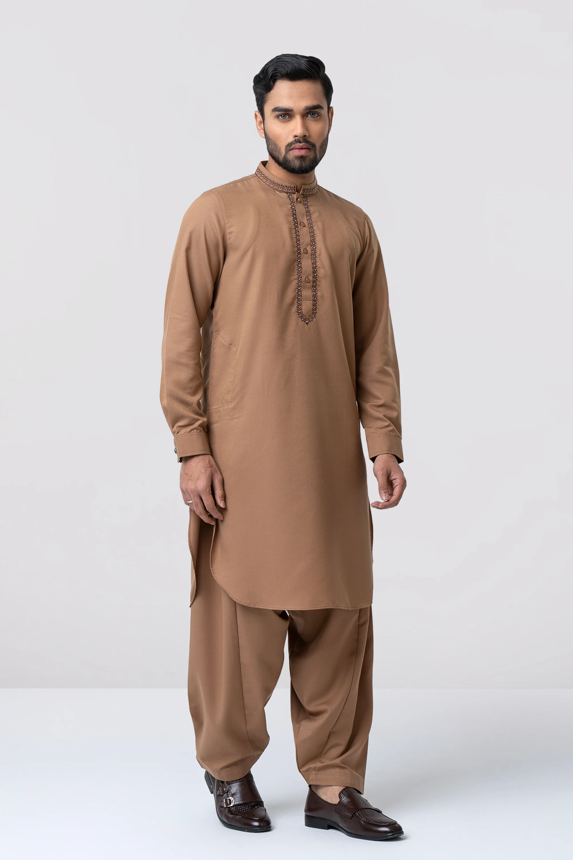 Regular Fit Embroidered Semi-Formal Kabli Set - Image 8