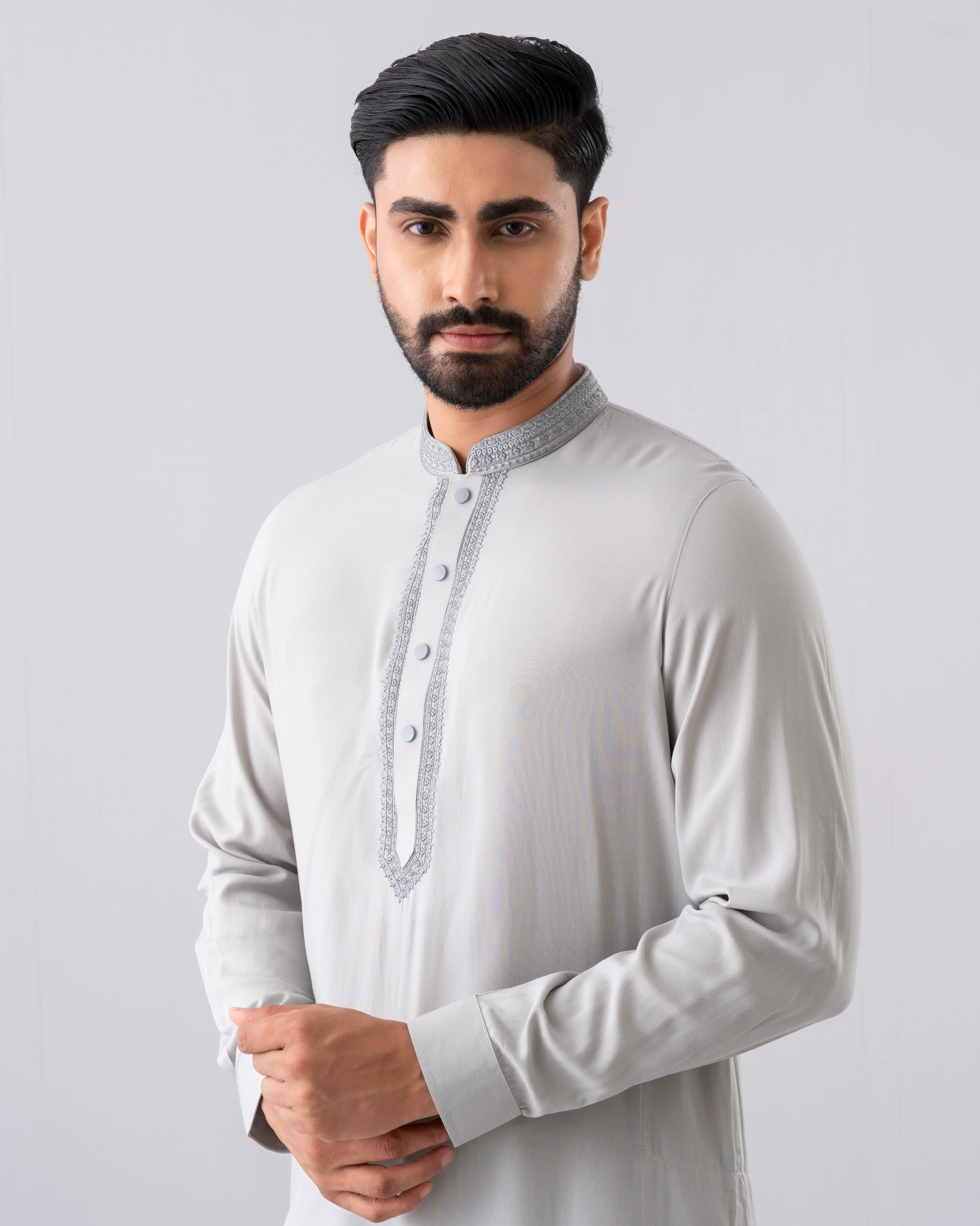 Regular Fit Embroidered Semi-Formal Kabli Set - Image 5