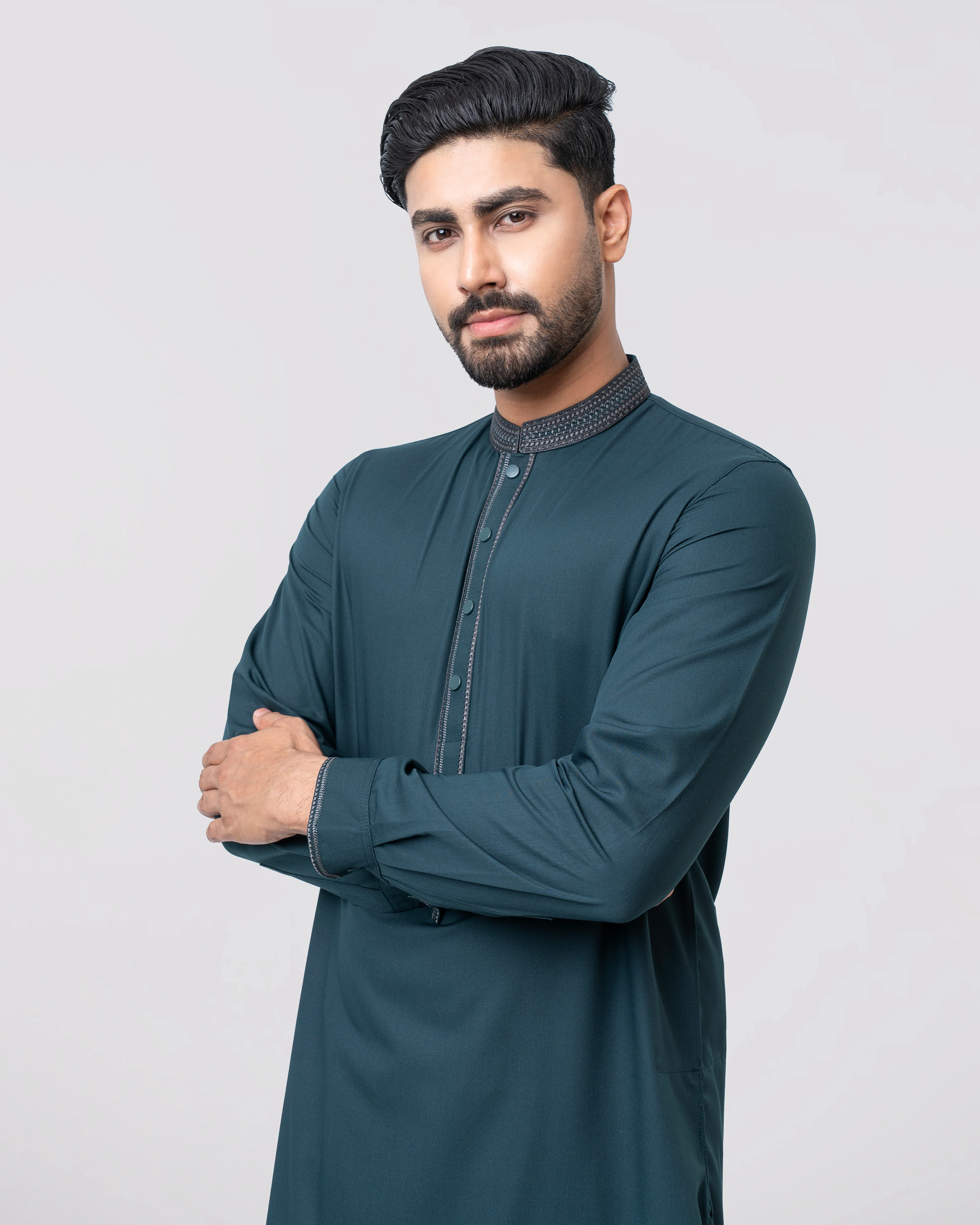 Regular Fit Embroidered Semi-Formal Kabli Set - Image 10