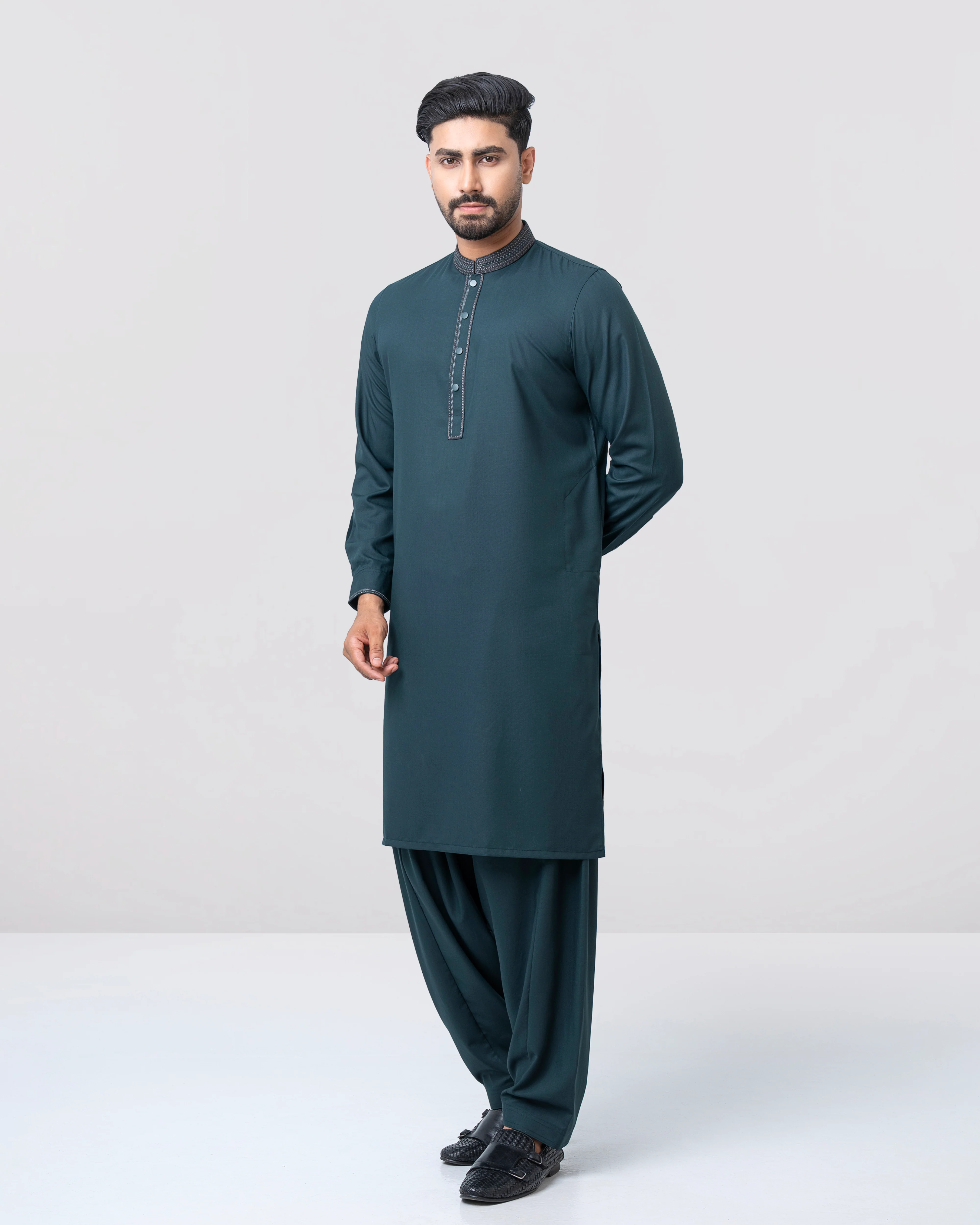 Regular Fit Embroidered Semi-Formal Kabli Set - Image 11
