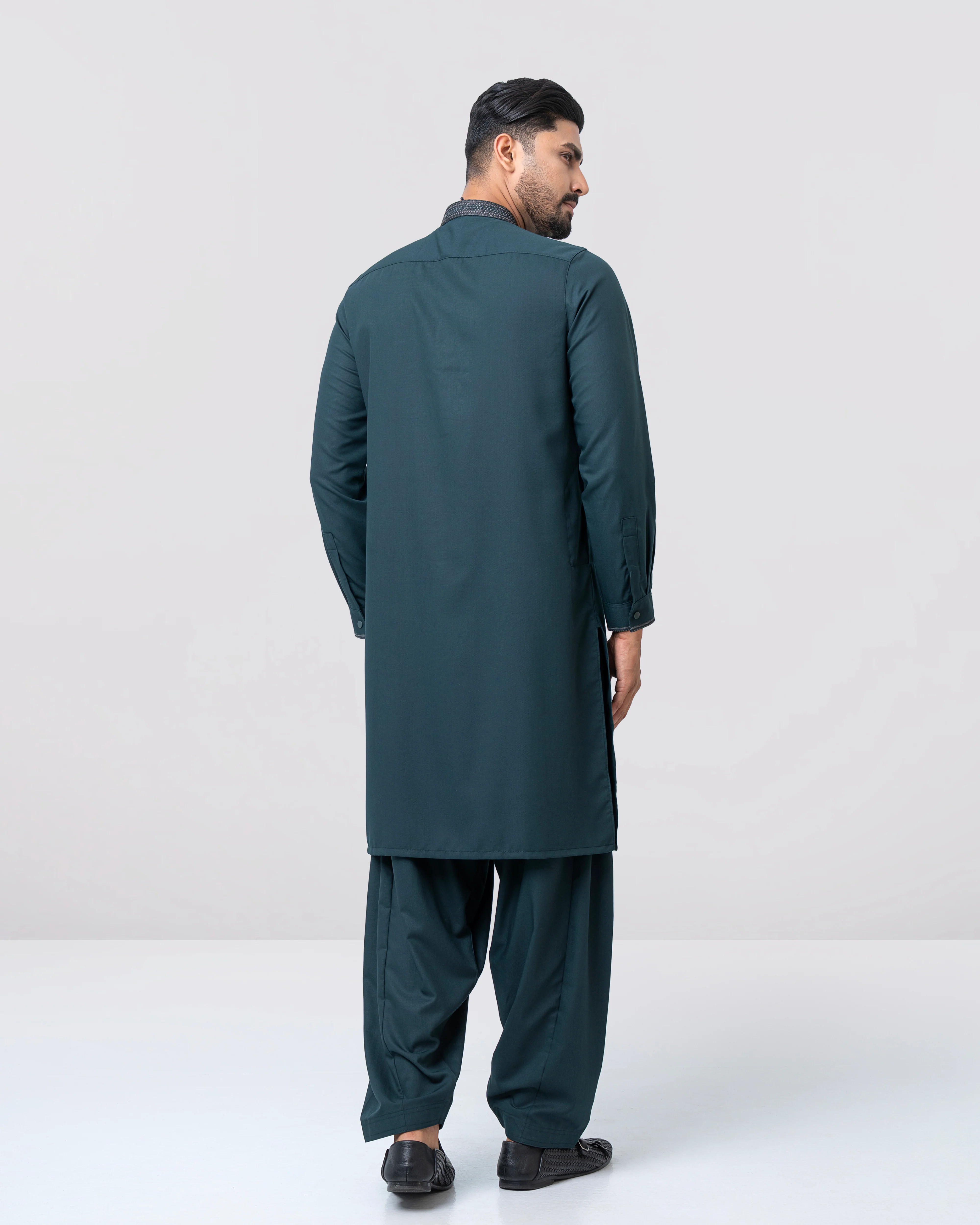 Regular Fit Embroidered Semi-Formal Kabli Set - Image 12