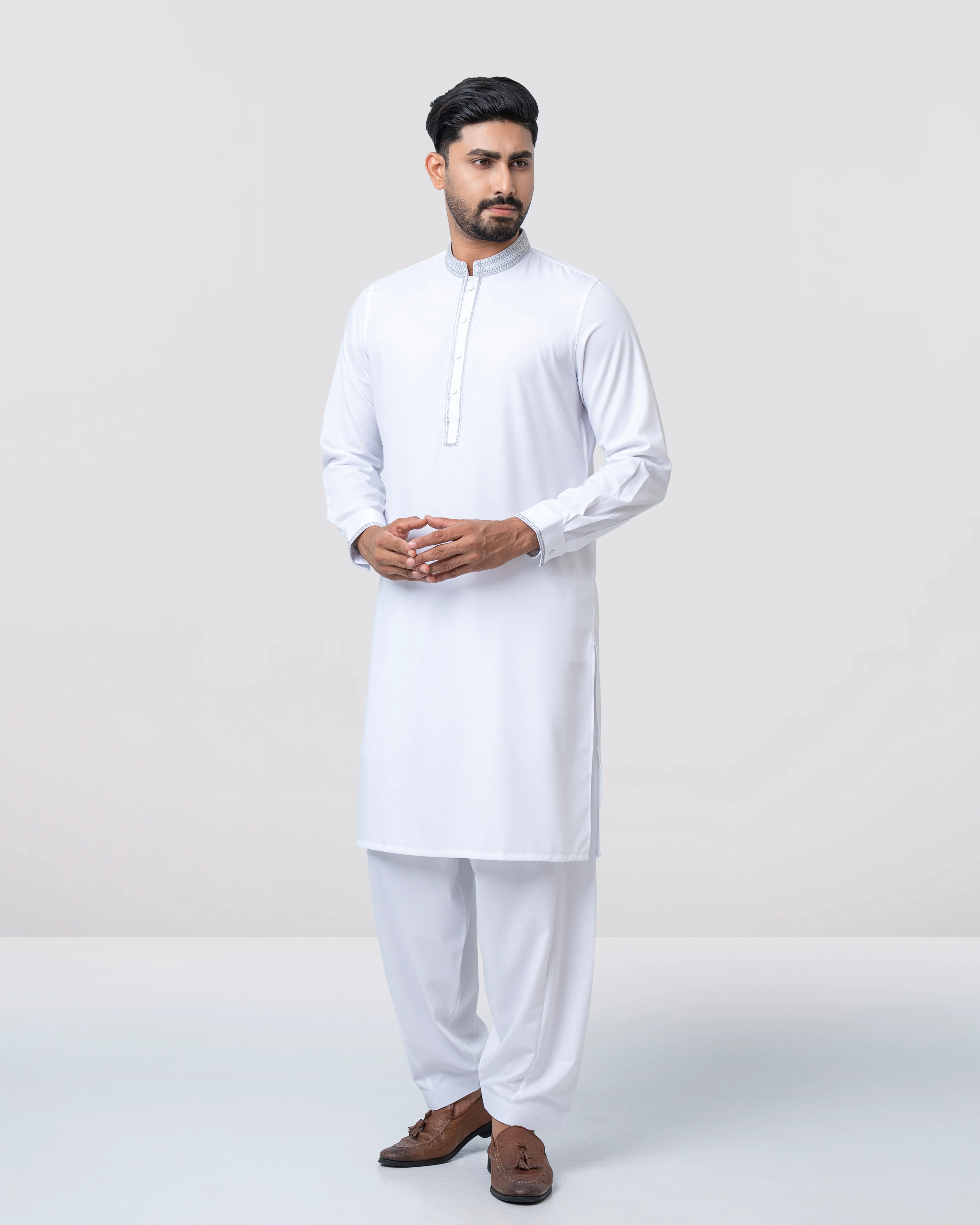 Regular Fit Embroidered Semi-Formal Kabli Set - Image 16