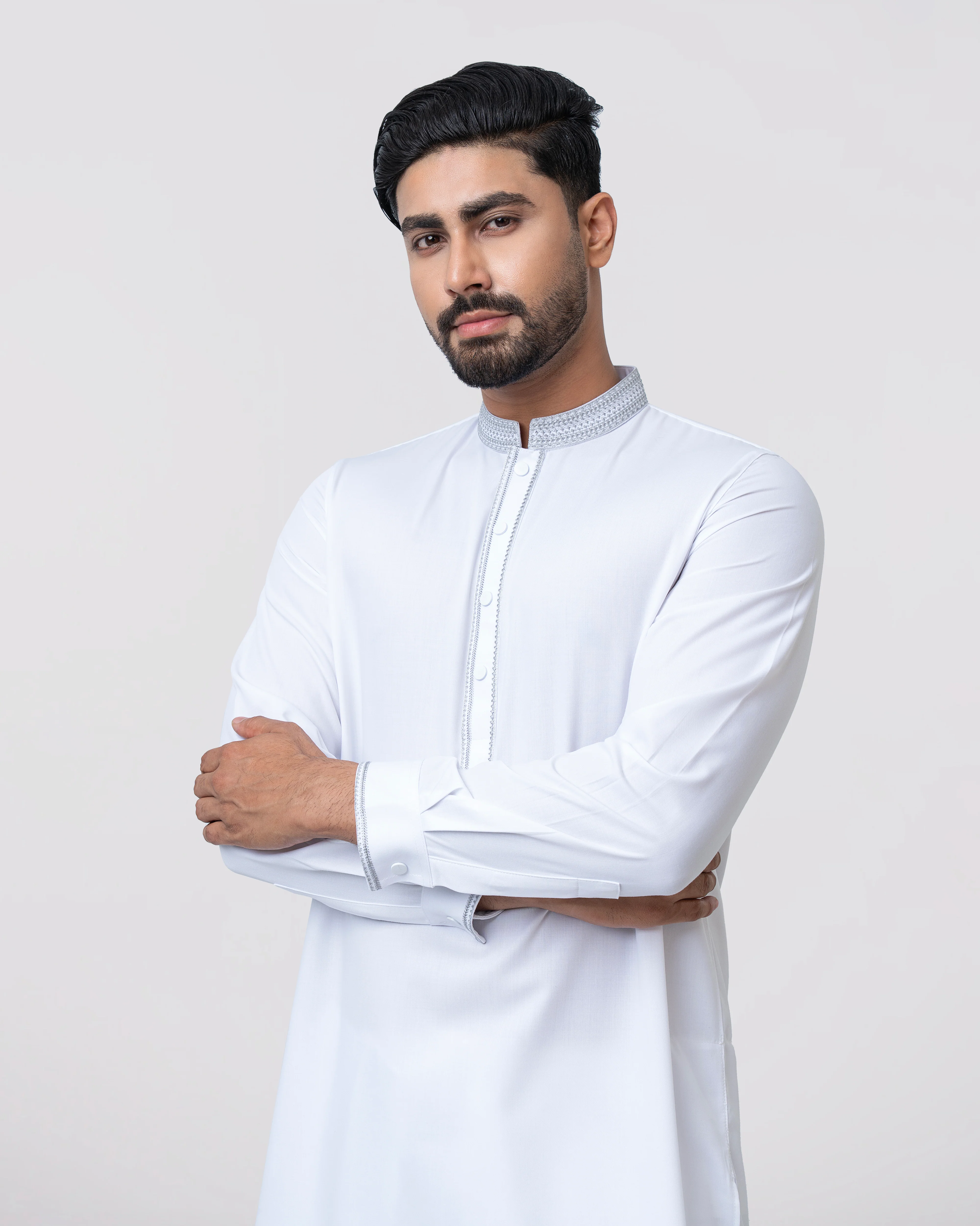 Regular Fit Embroidered Semi-Formal Kabli Set - Image 17