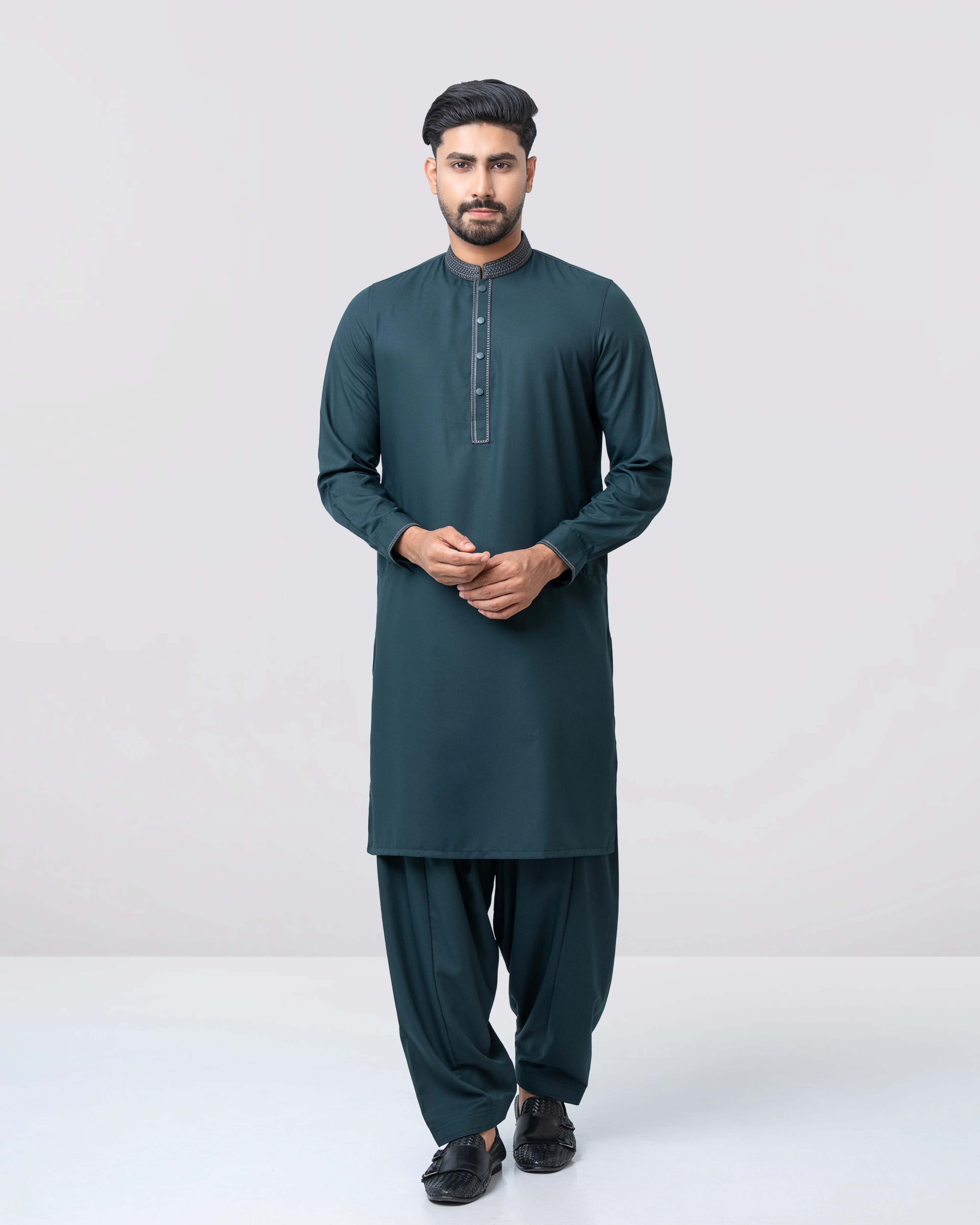 Regular Fit Embroidered Semi-Formal Kabli Set - Image 9
