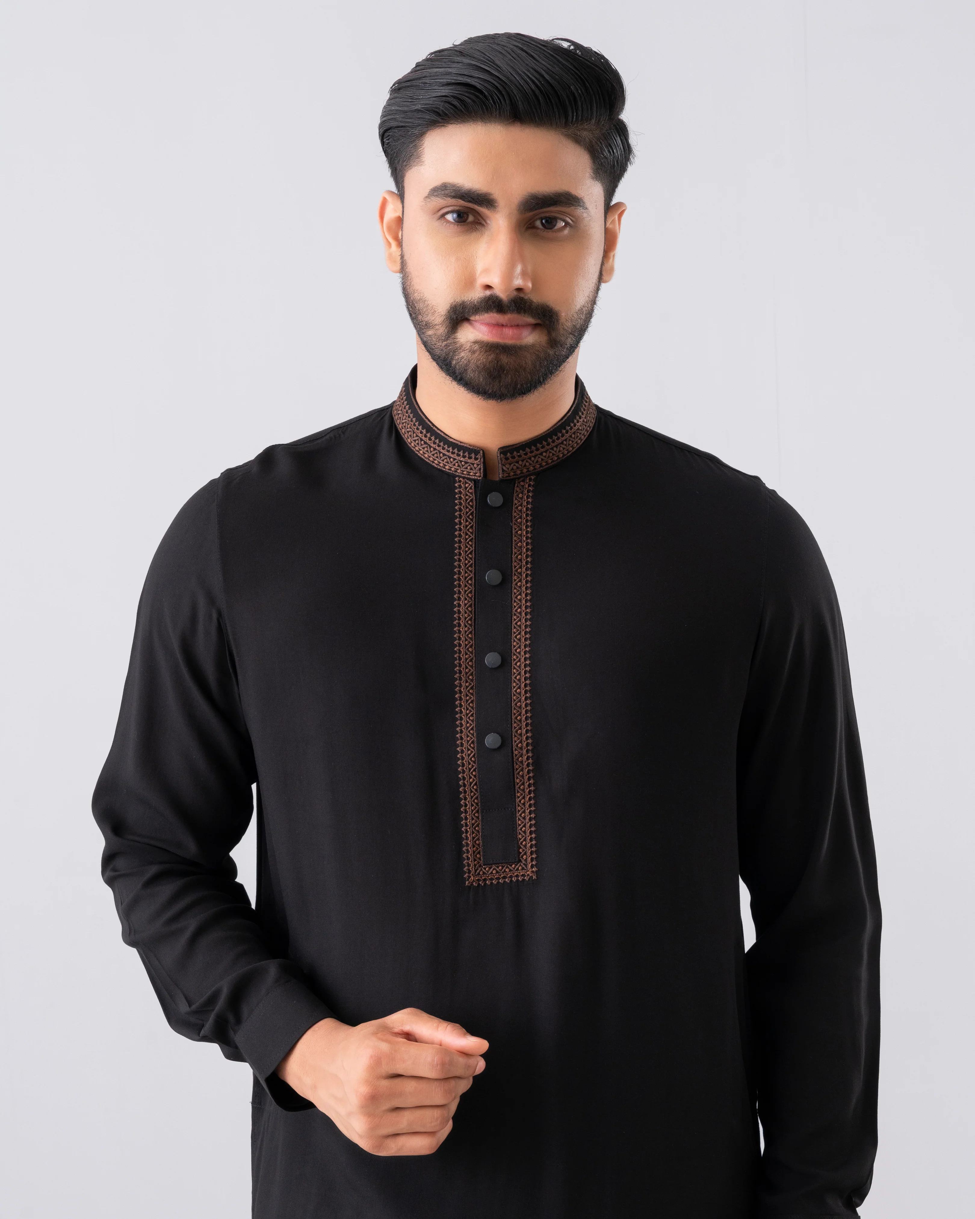 Regular Fit Embroidered Semi-Formal Kabli Set - Image 12