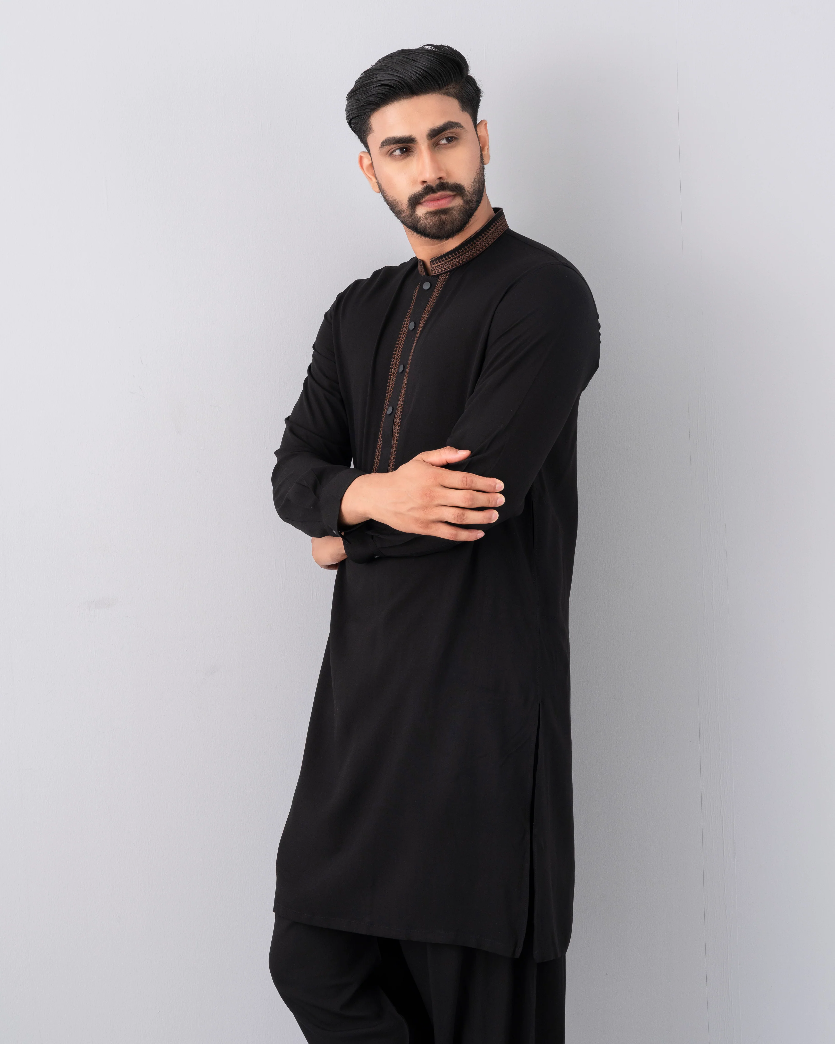 Regular Fit Embroidered Semi-Formal Kabli Set - Image 14
