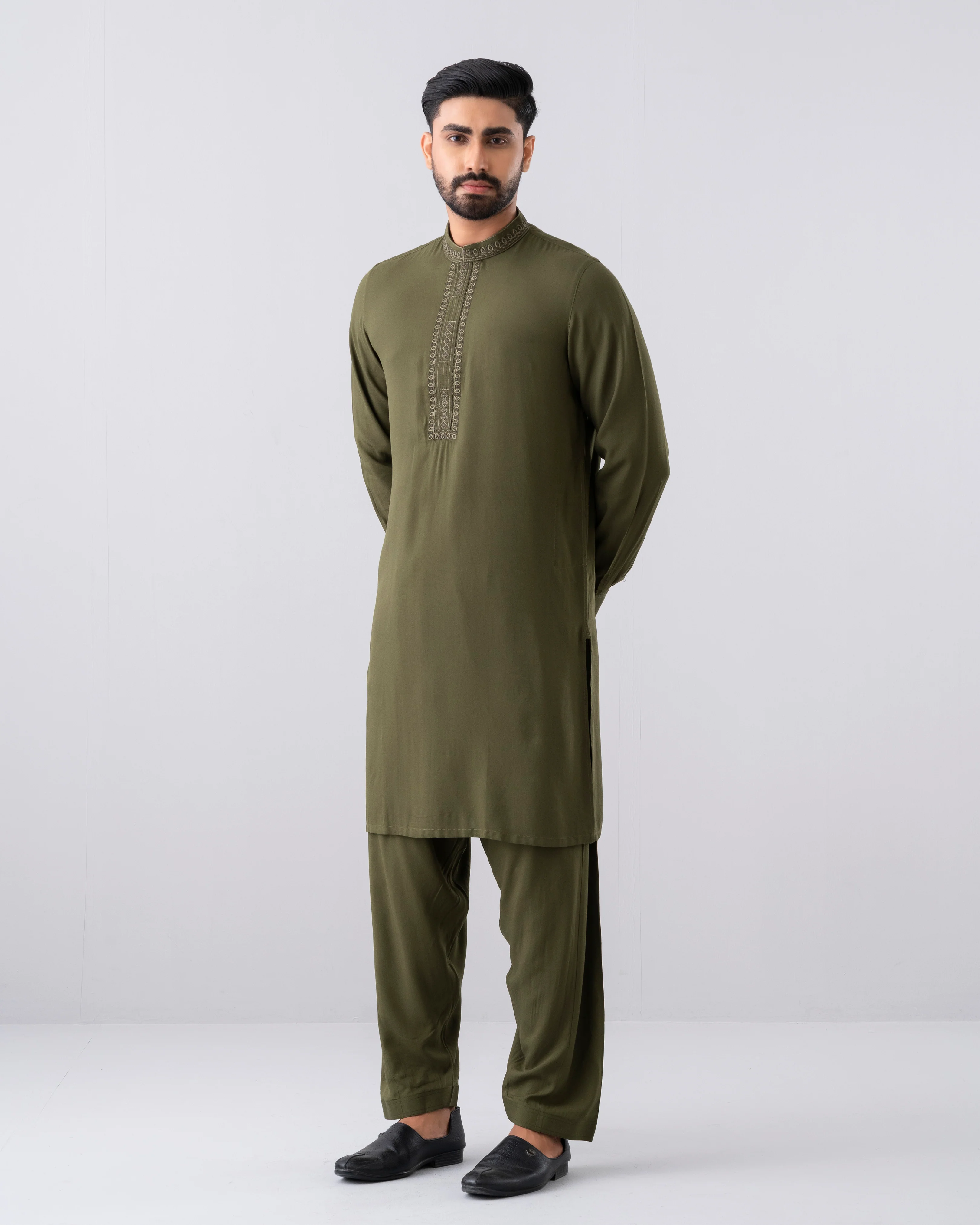 Regular Fit Embroidered Semi-Formal Kabli Set