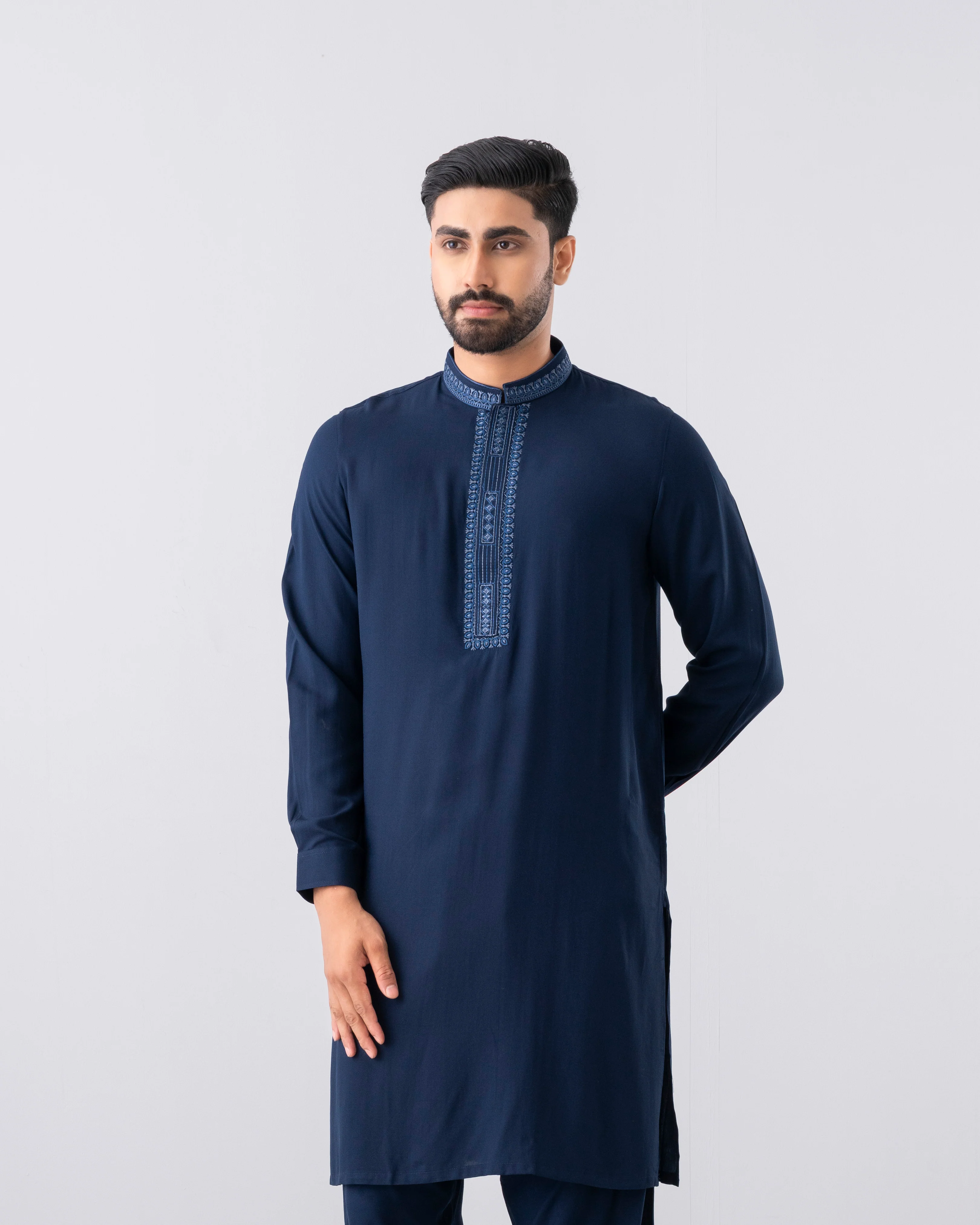 Regular Fit Embroidered Semi-Formal Kabli Set - Image 11