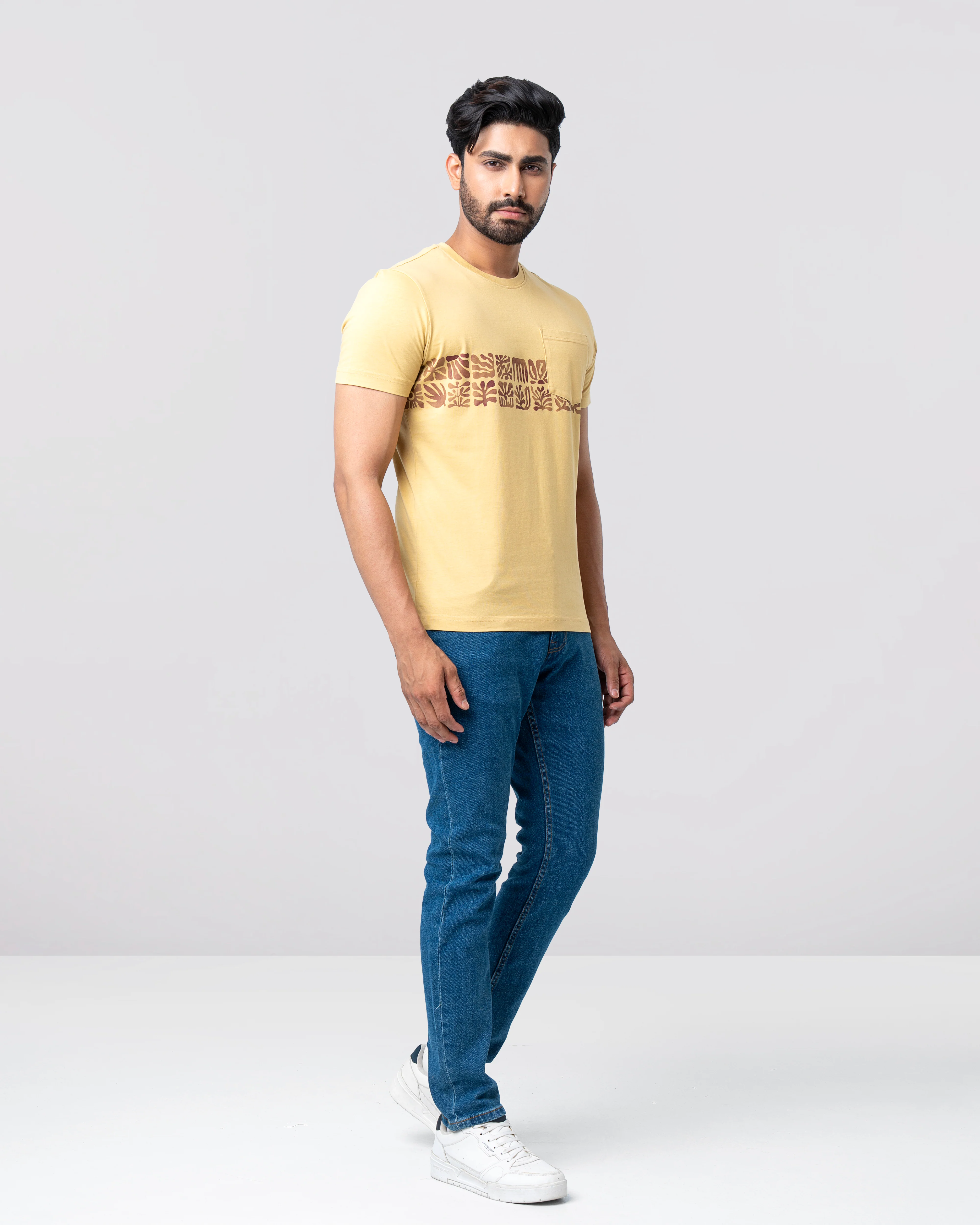 Regular Fit Graphic T-Shirt - Image 4