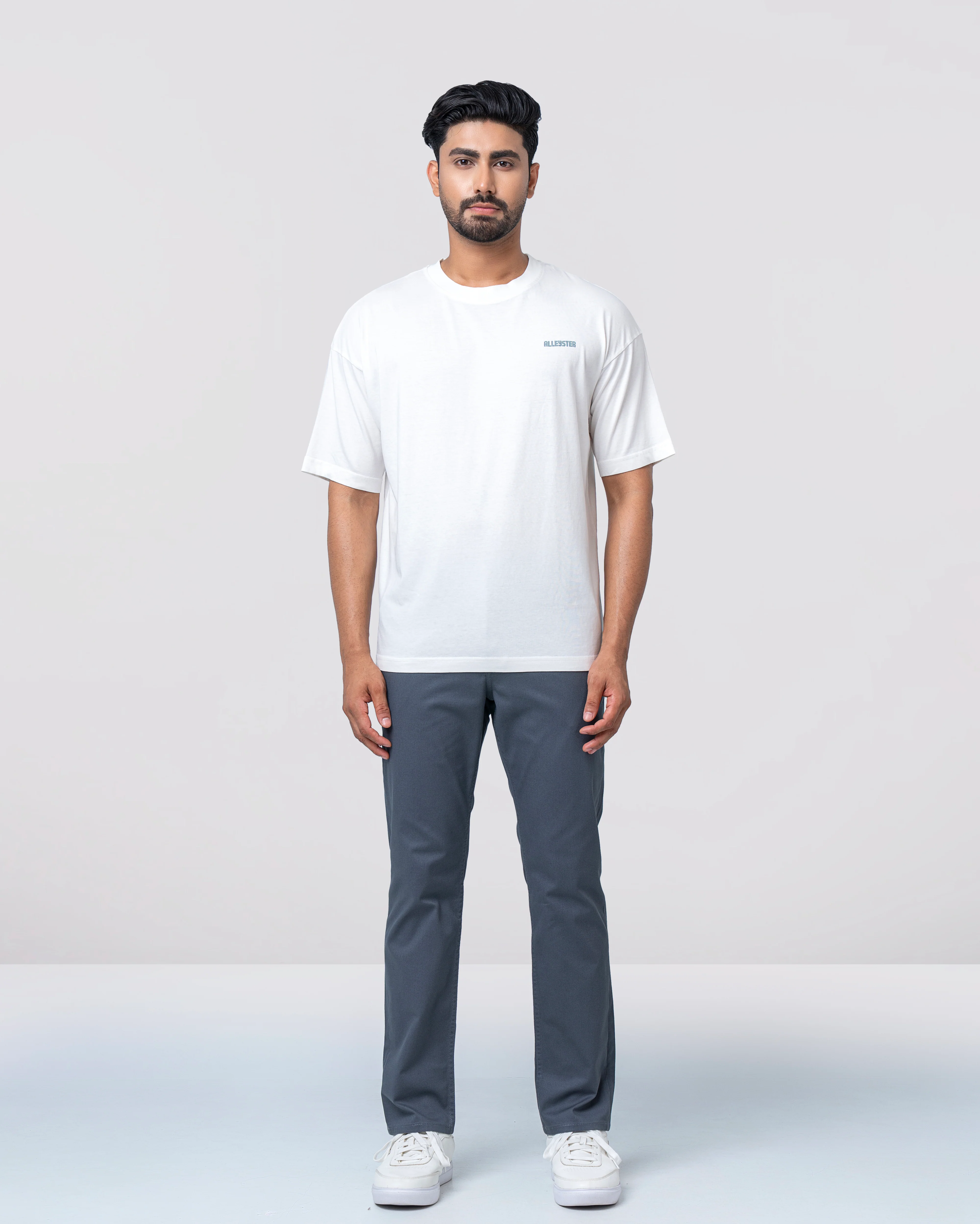 Oversized Fit Graphic T-Shirt - Image 3