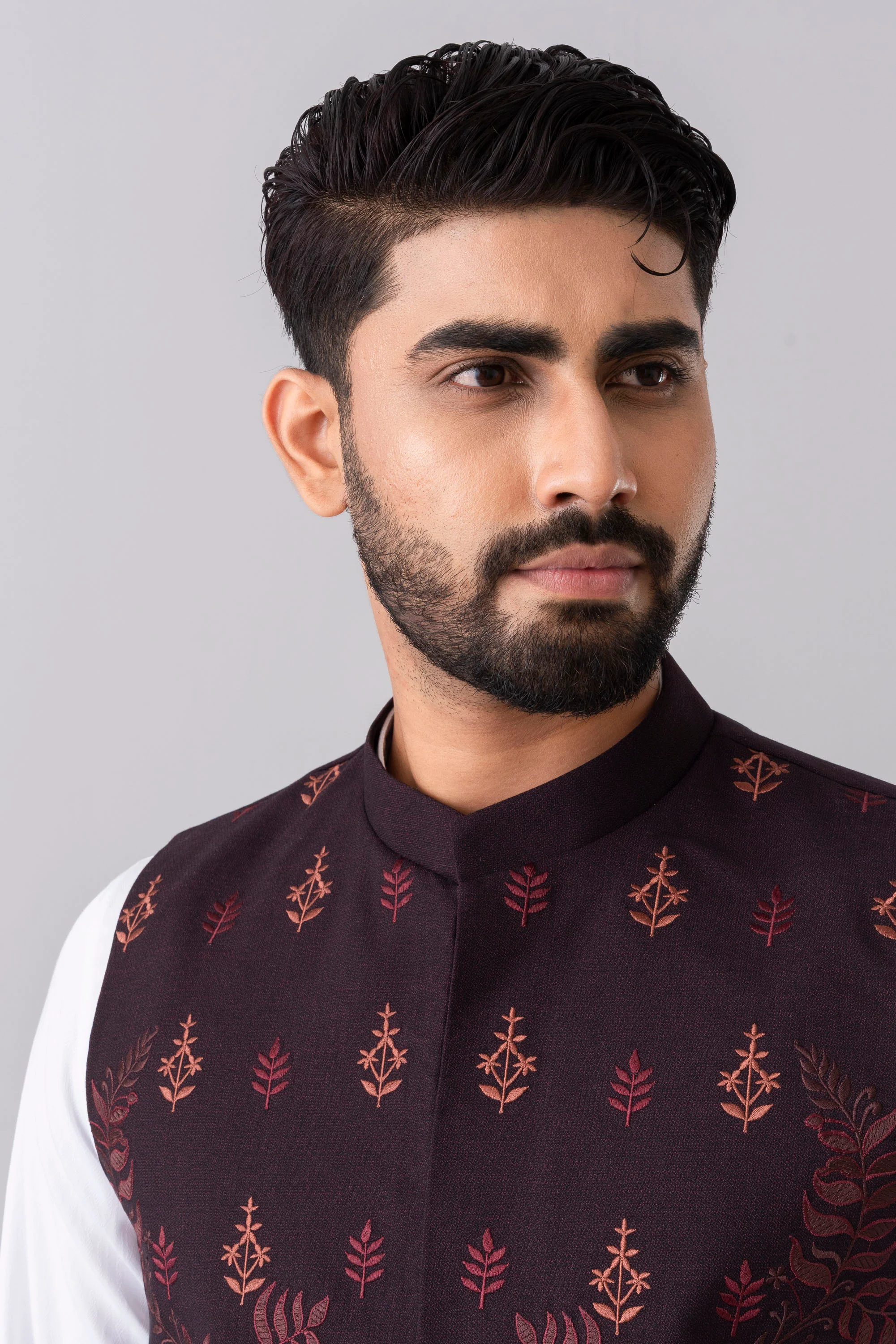 Regular Fit Embroidered Formal Waistcoat - Image 5
