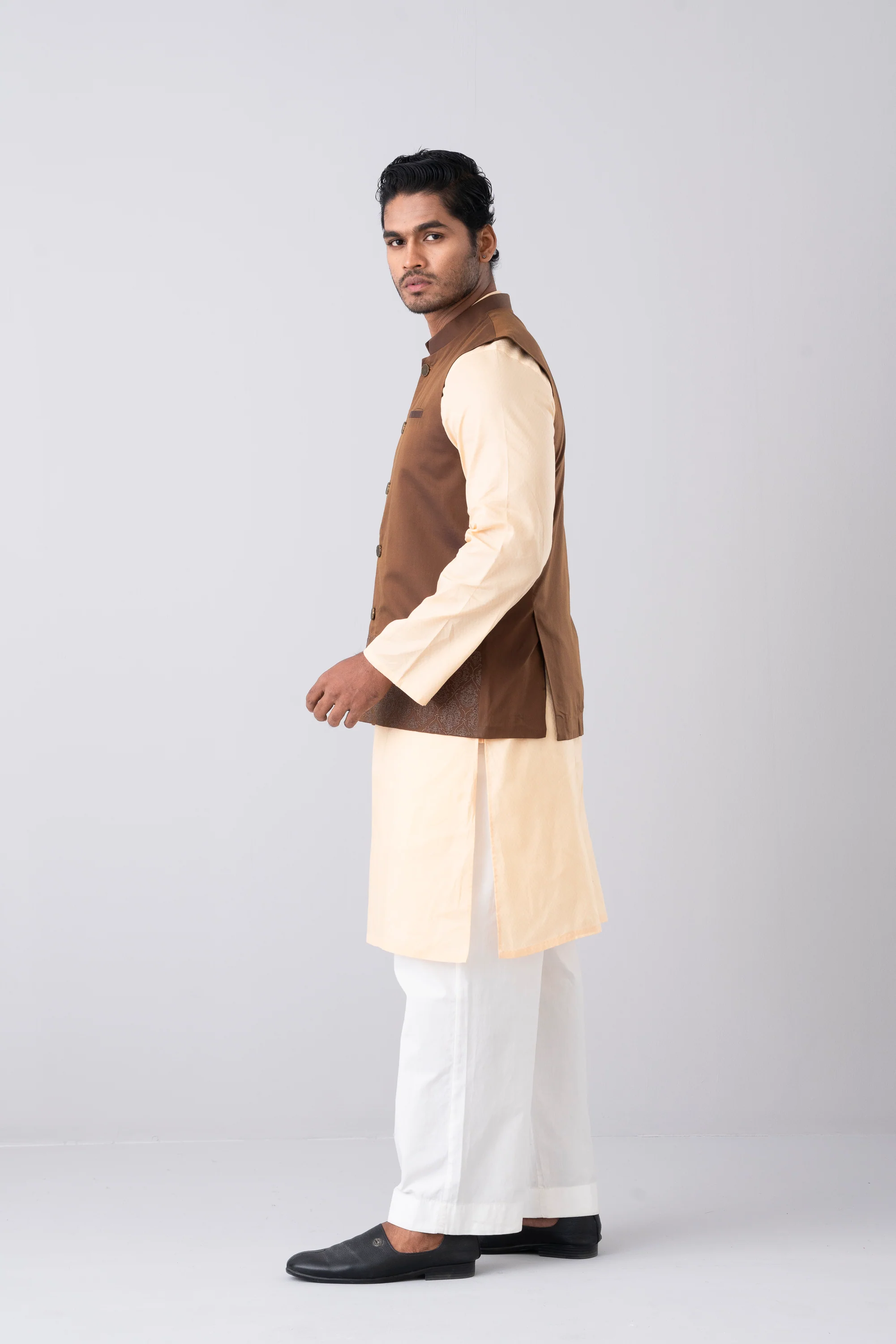 Regular Fit Embroidered Semi-Formal Waistcoat - Image 9