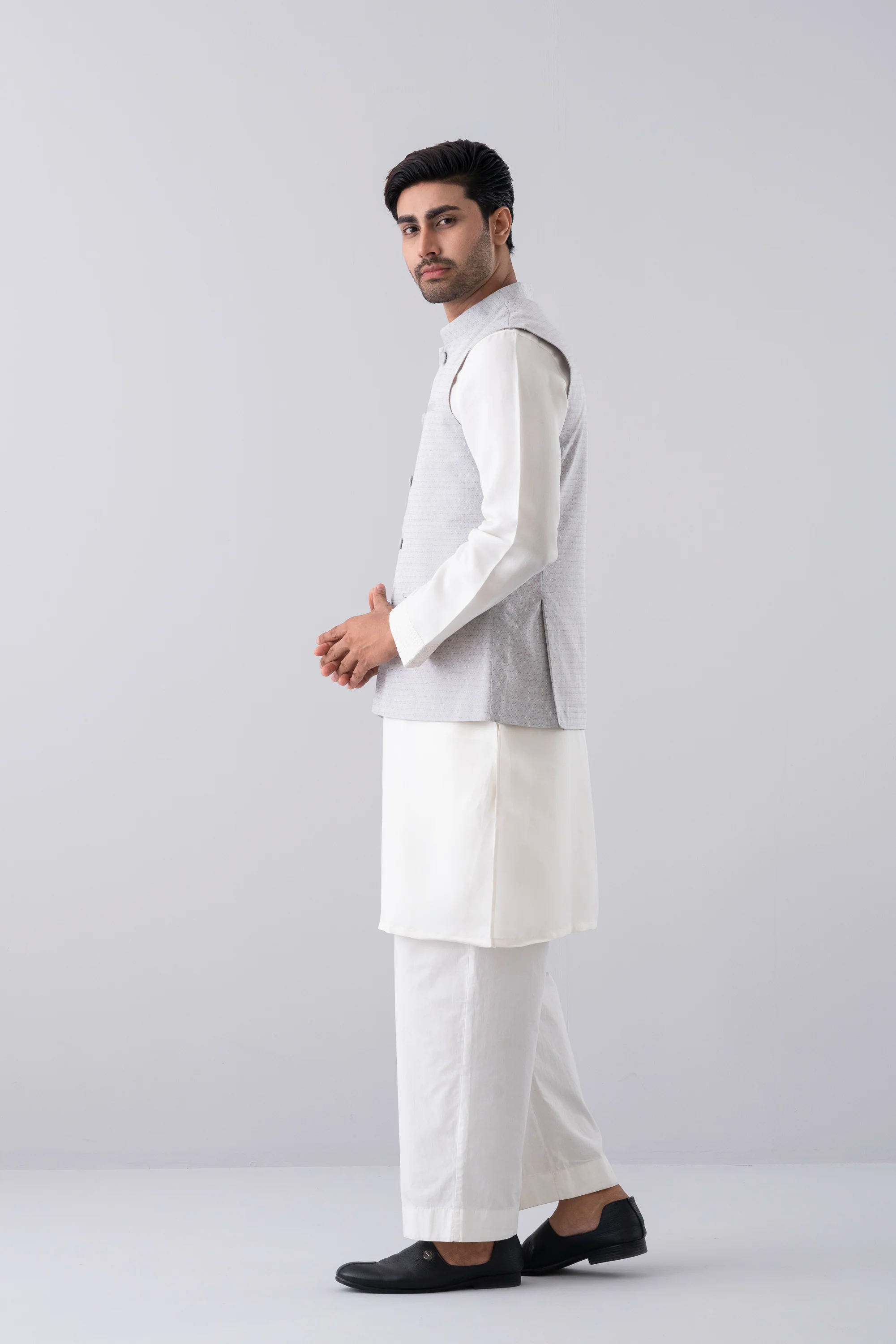 Regular Fit Cotton Semi-Formal Waistcoat - Image 9
