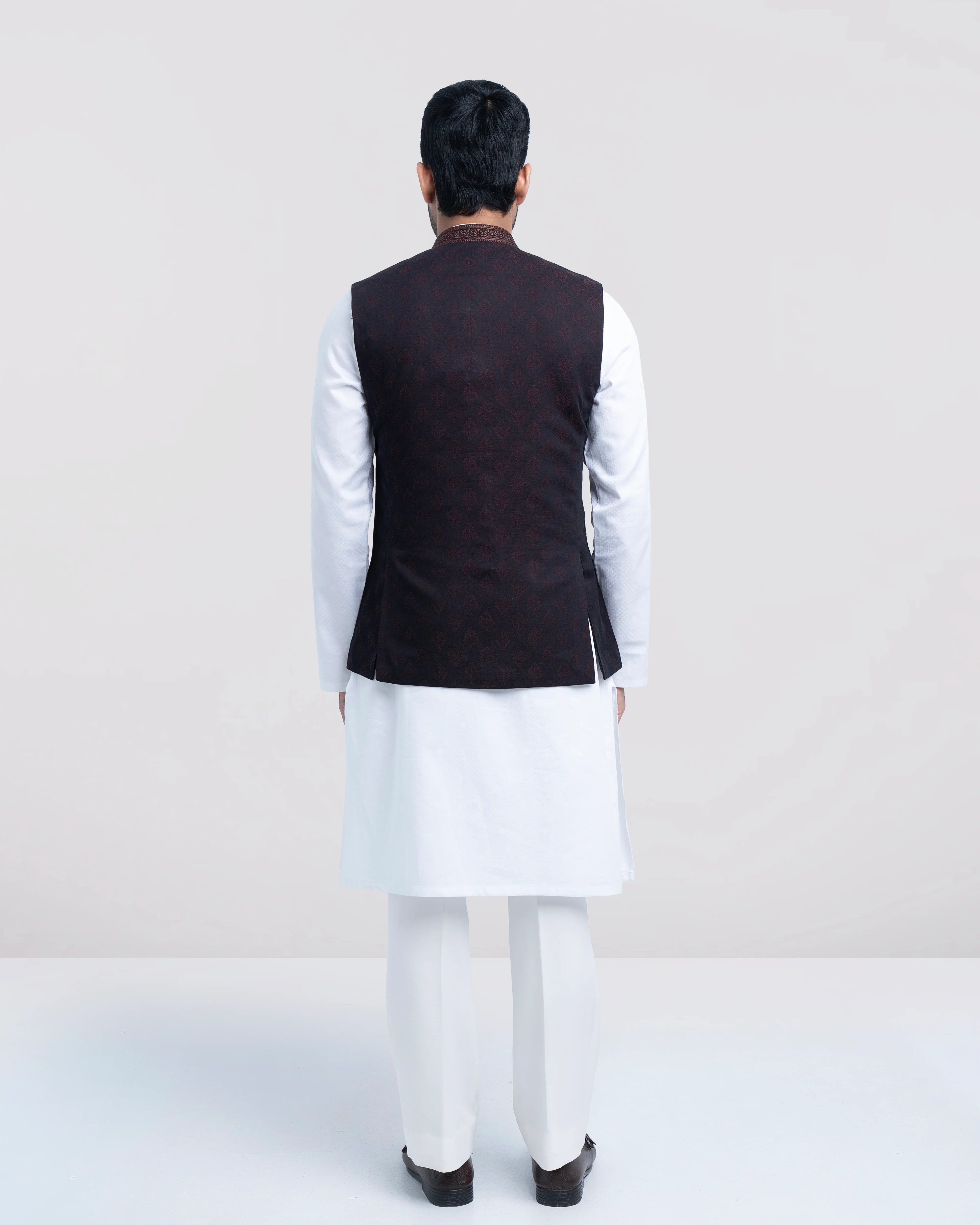 Regular Fit Embroidered Semi-Formal Waistcoat - Image 9