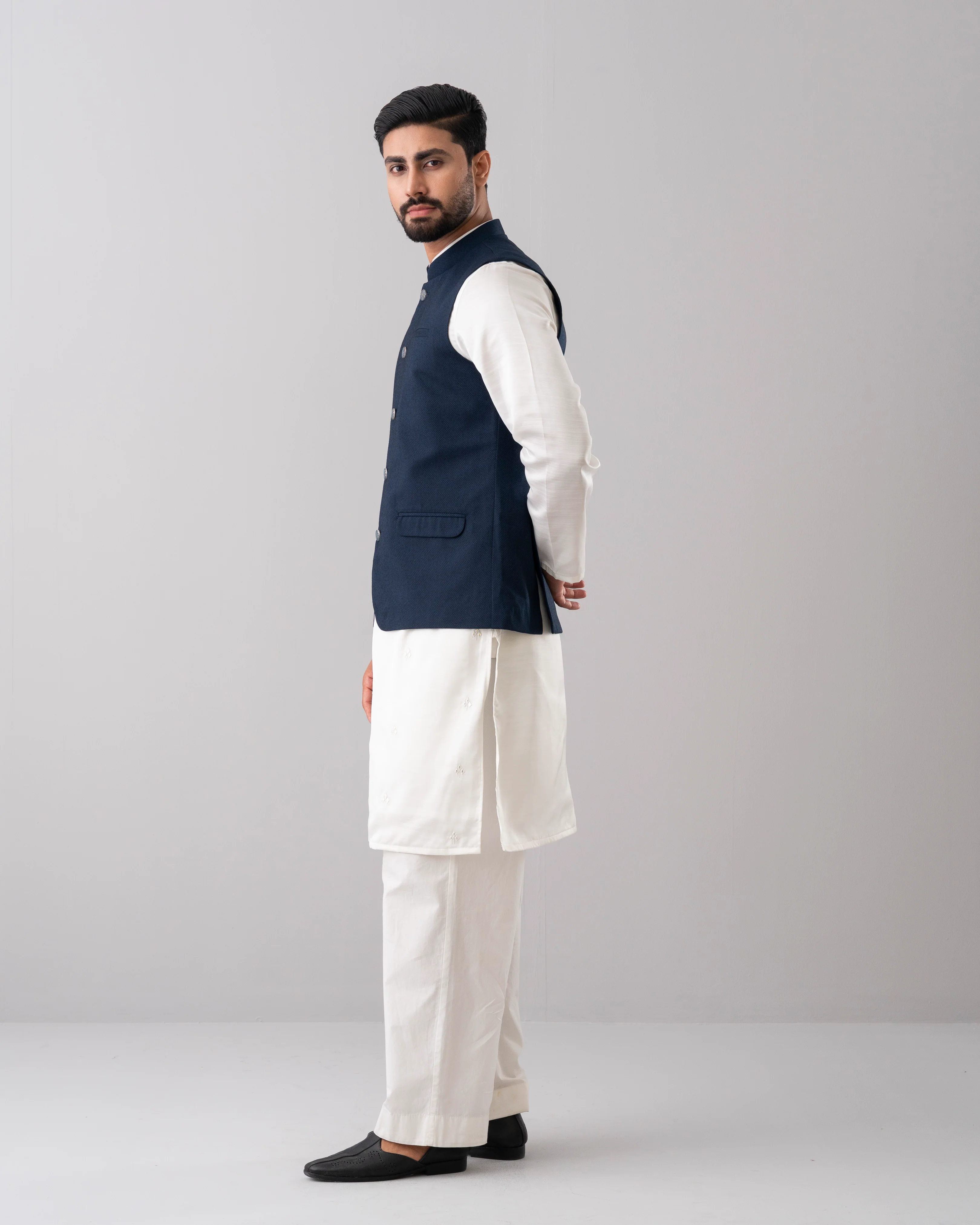 Regular Fit Blended Fabric Formal Waistcoat - Image 2