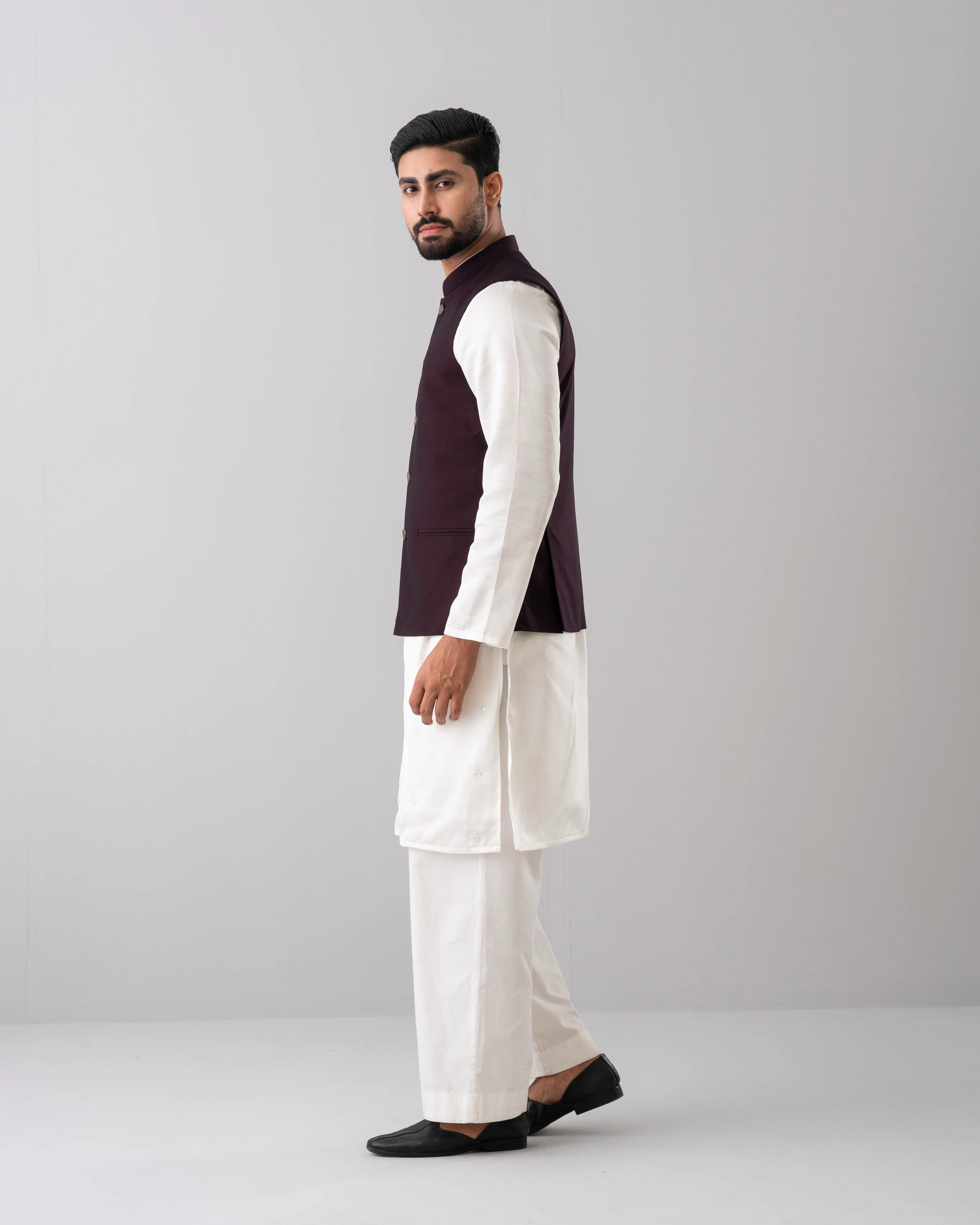 Regular Fit Blended Fabric Formal Waistcoat - Image 2
