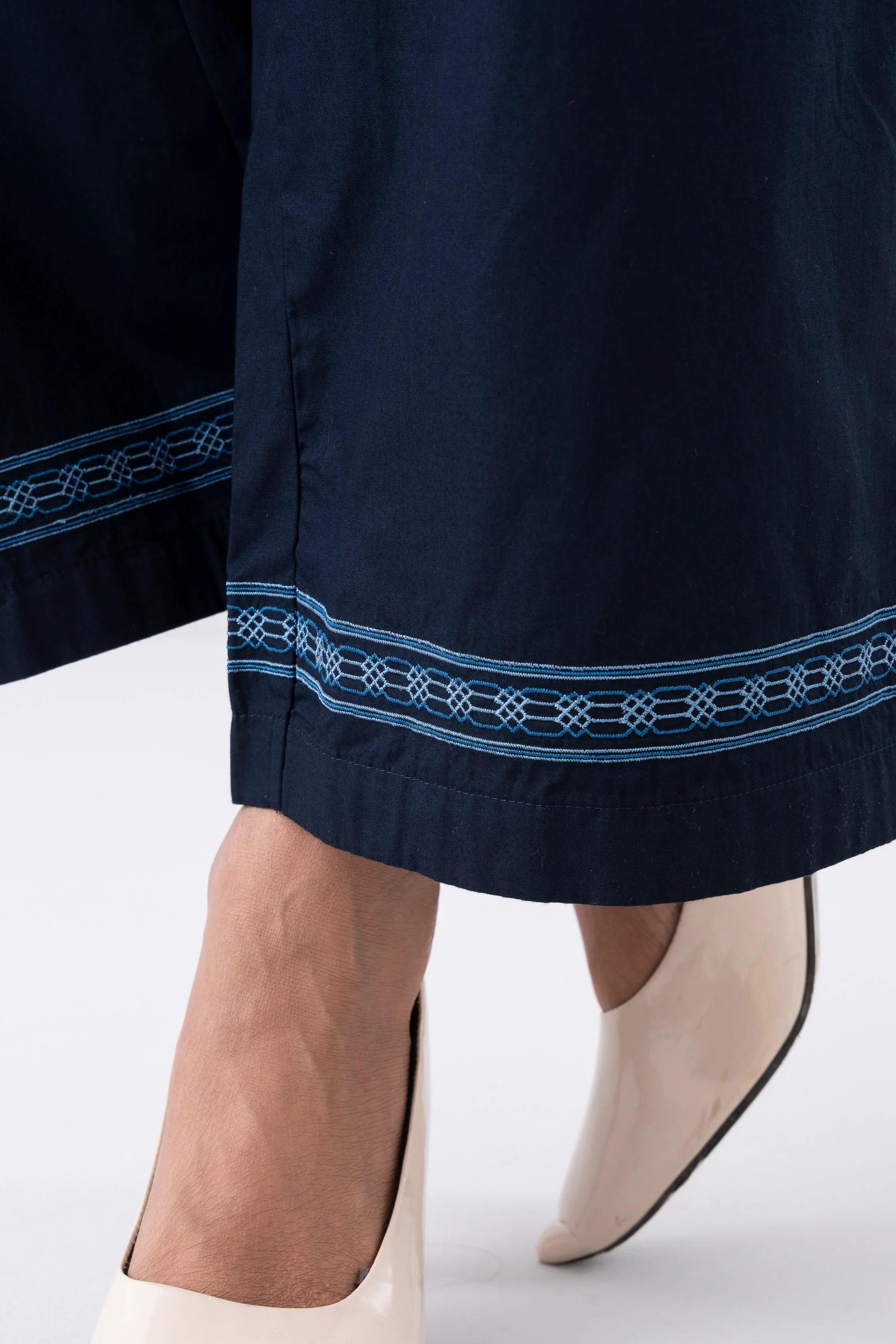Straight-Cut Embroidered Pants - Mystika - Image 5