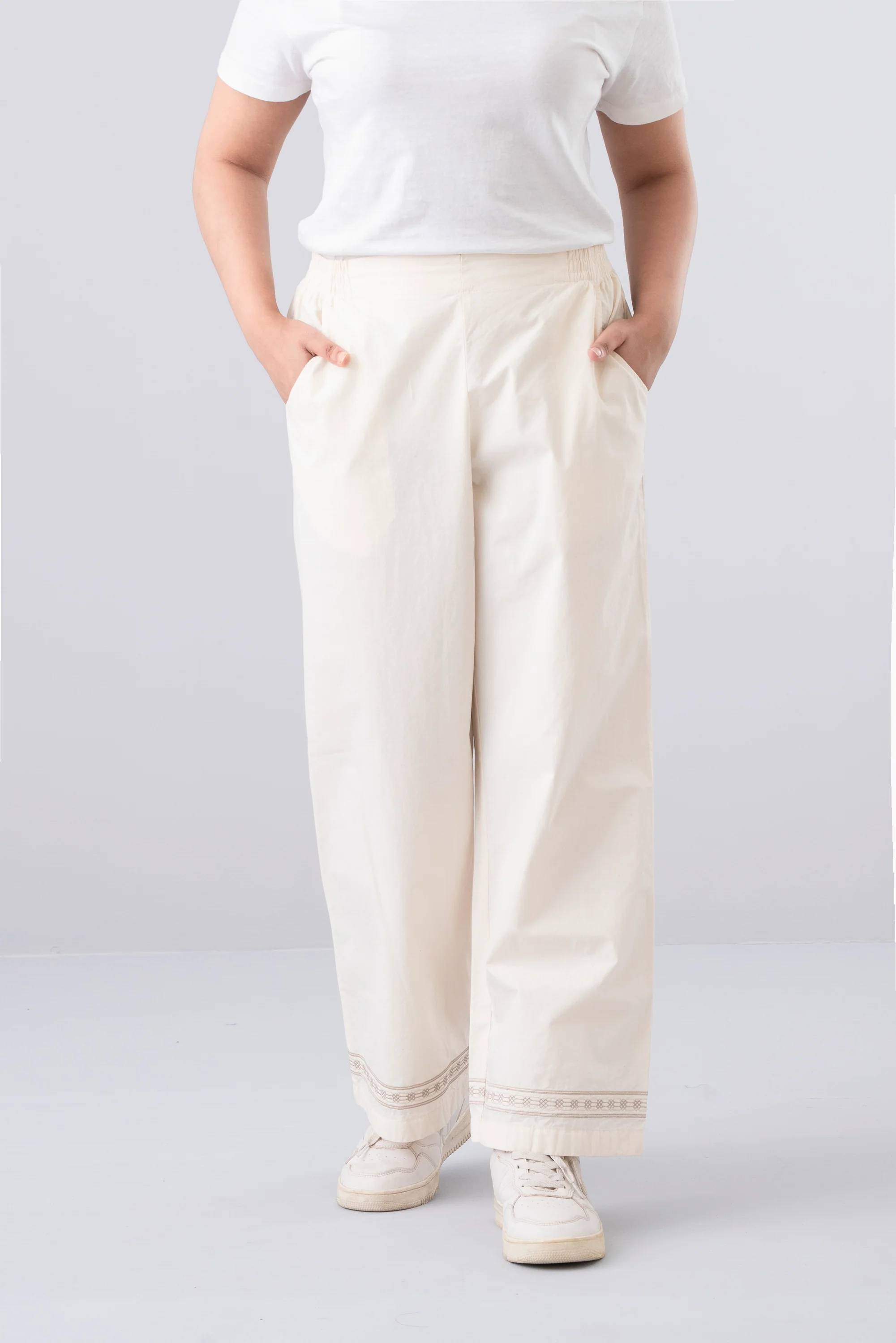 Relaxed Fit Embroidered Bottom - Mystika