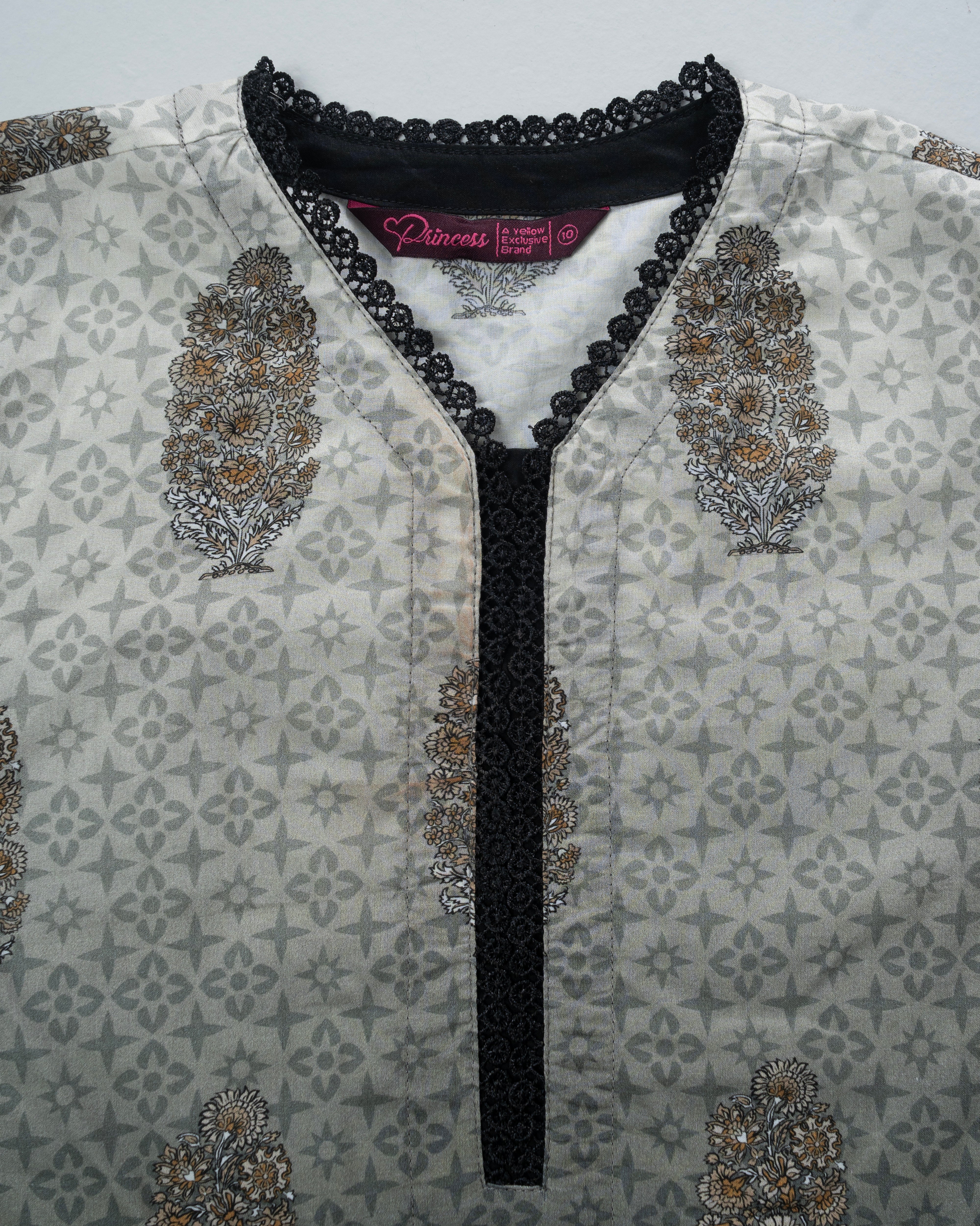 Smart Fit Printed Three-Piece Princess Lawn with Chiffon Dupatta (10-14 Years) - Image 4