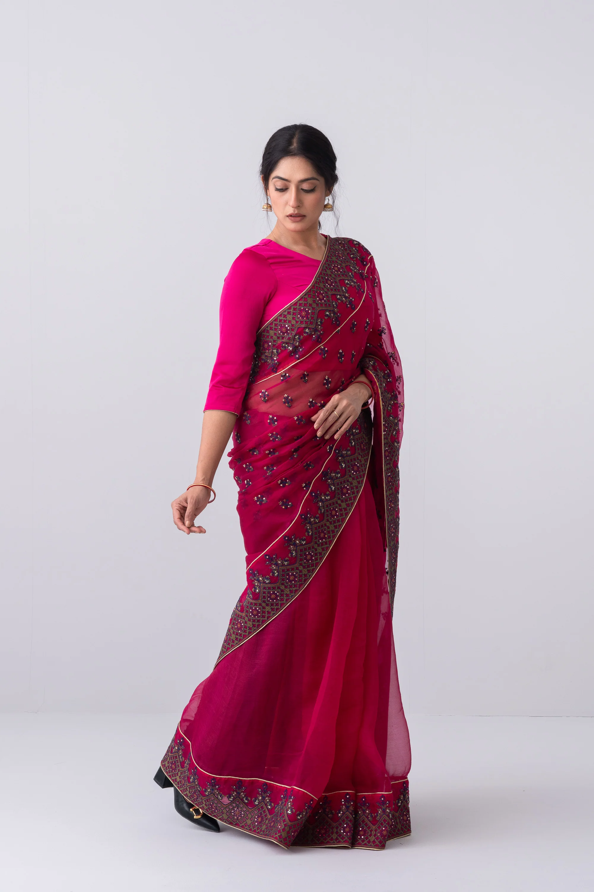 Women's Saree - Image 3
