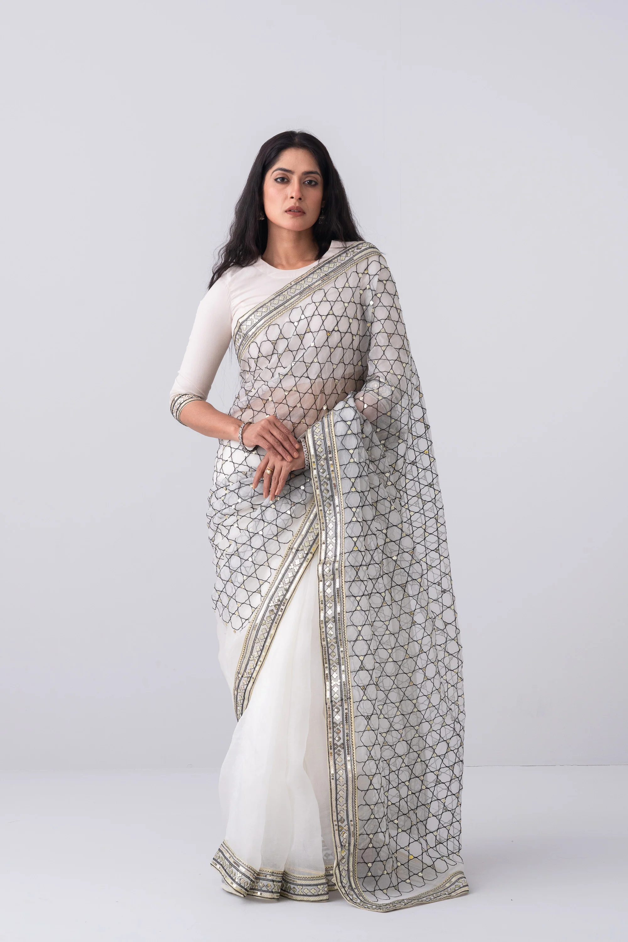 Women's Saree - Image 10