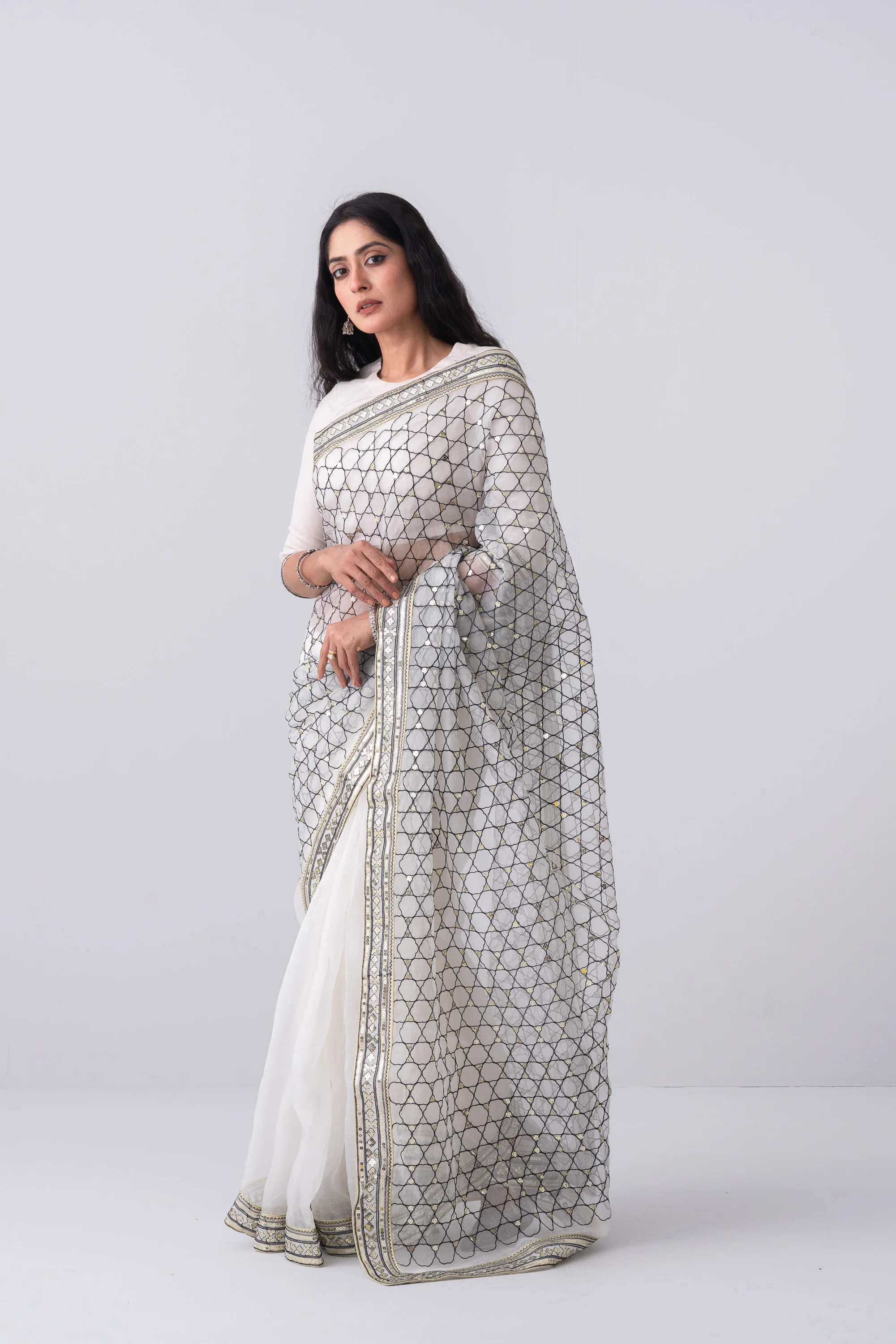 Women's Saree - Image 6
