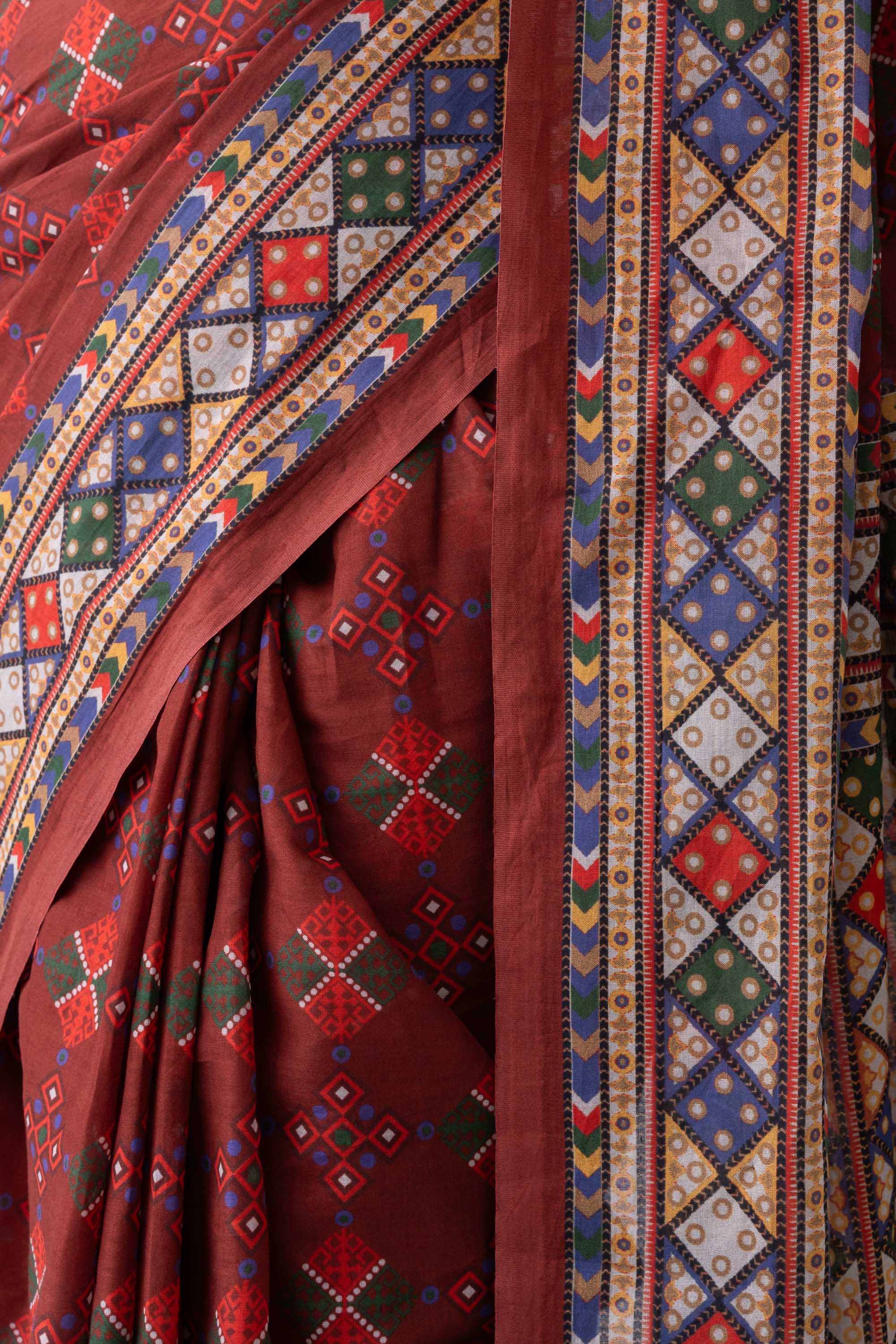 Women's Saree - Image 3