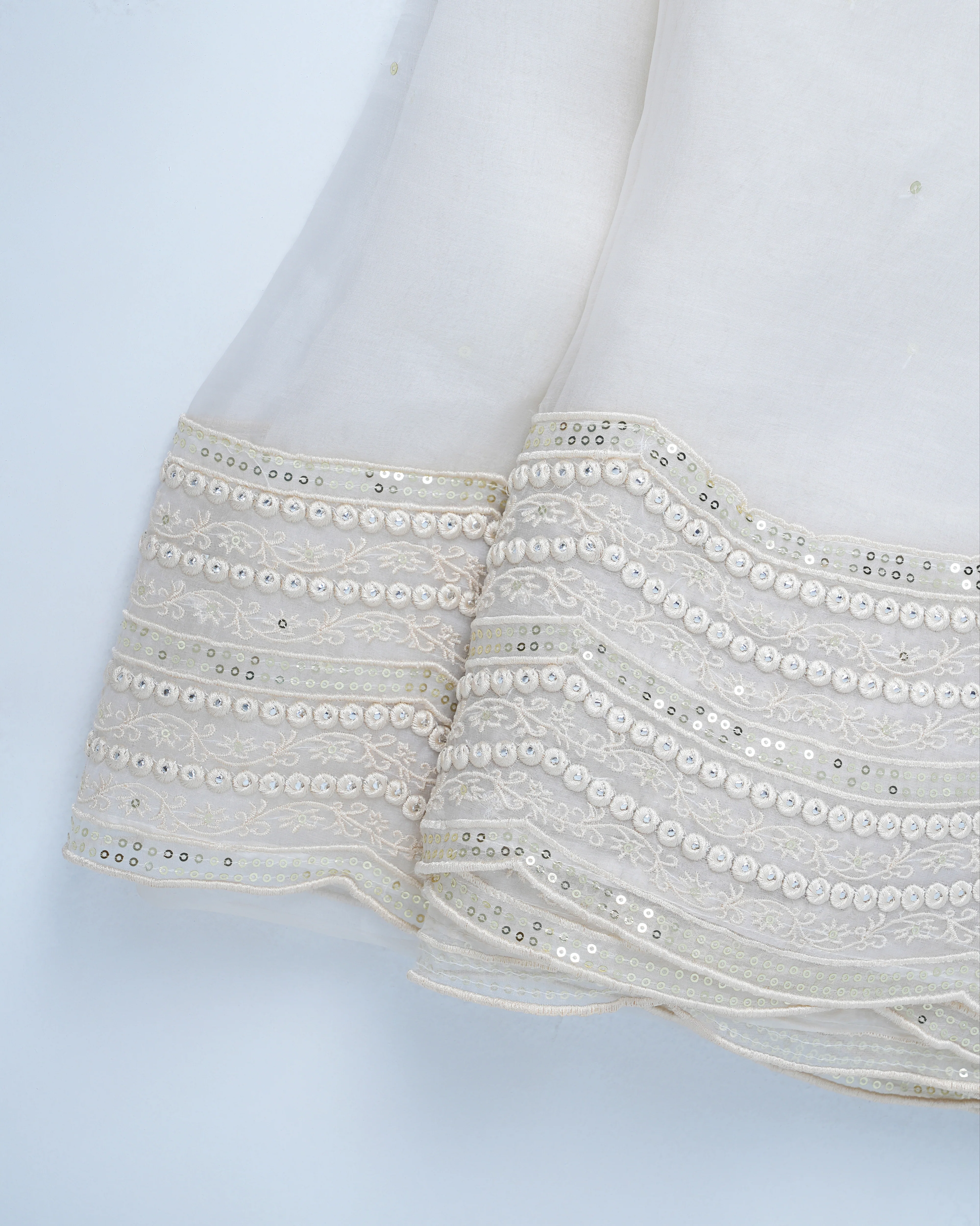 Women's Saree - Image 15