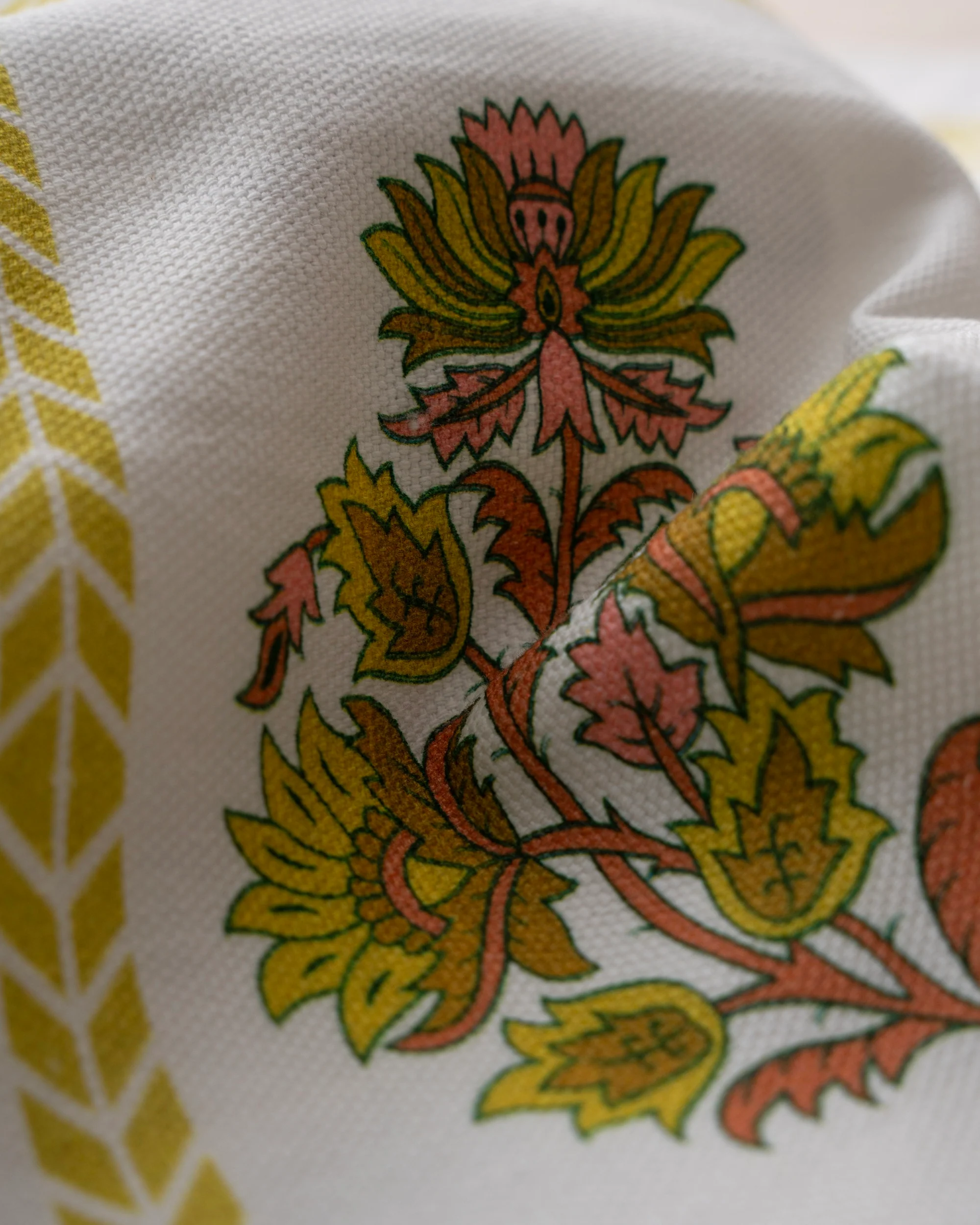 Table Mat - White - Image 2