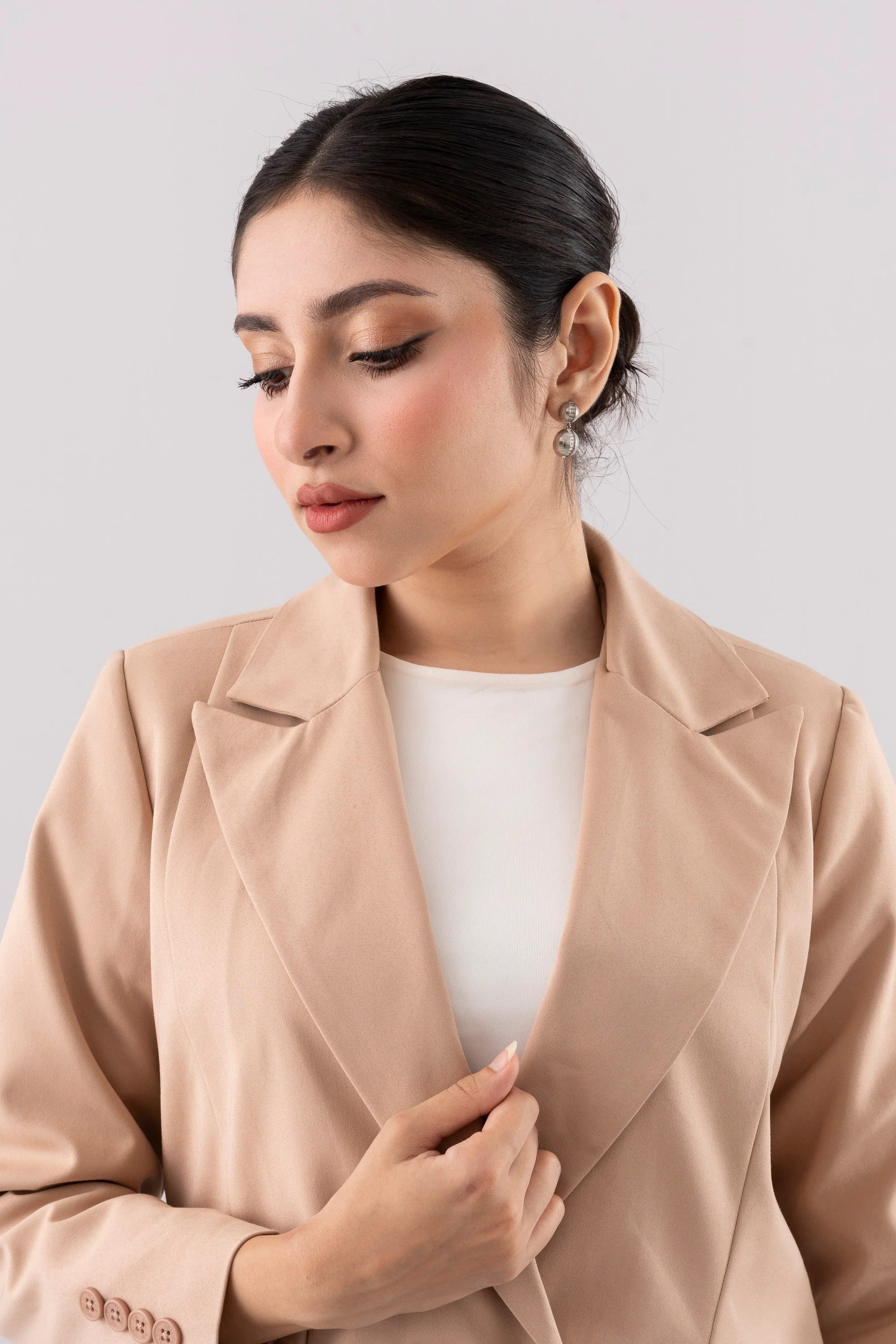 Double-Breasted Blazer with Peak Lapel - Image 5