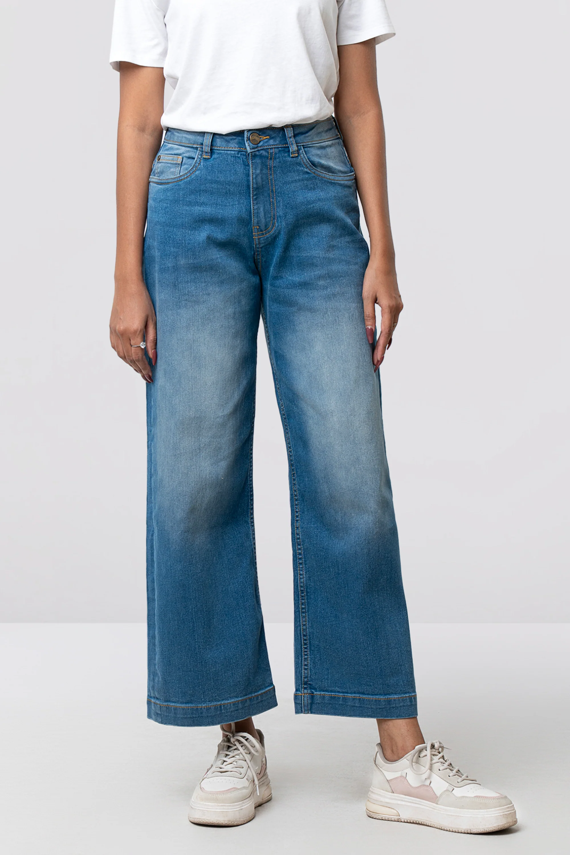 Wide Leg Mid-Washed Jeans - Image 3