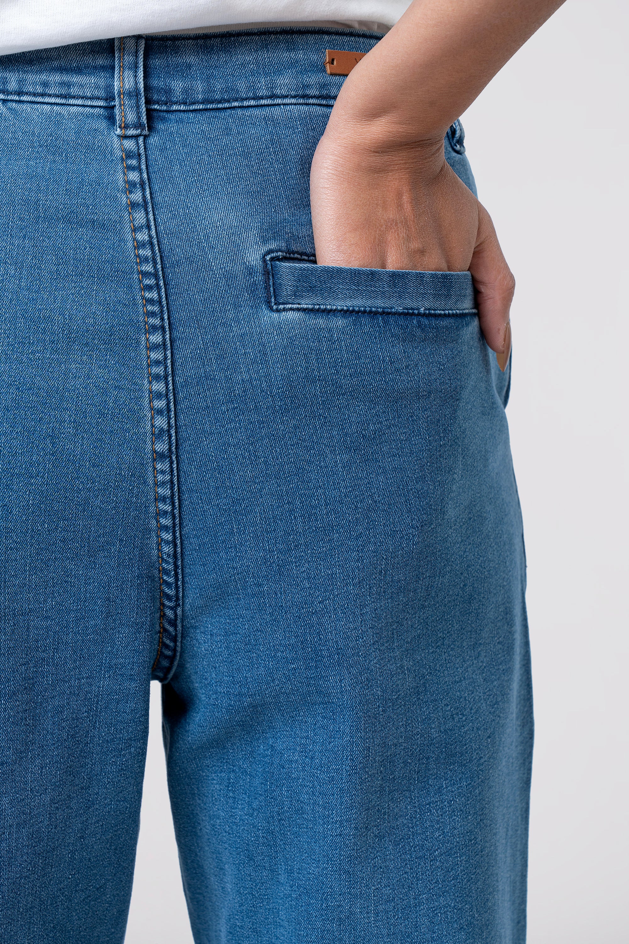Wide-Leg High-Waist Denim - Image 6