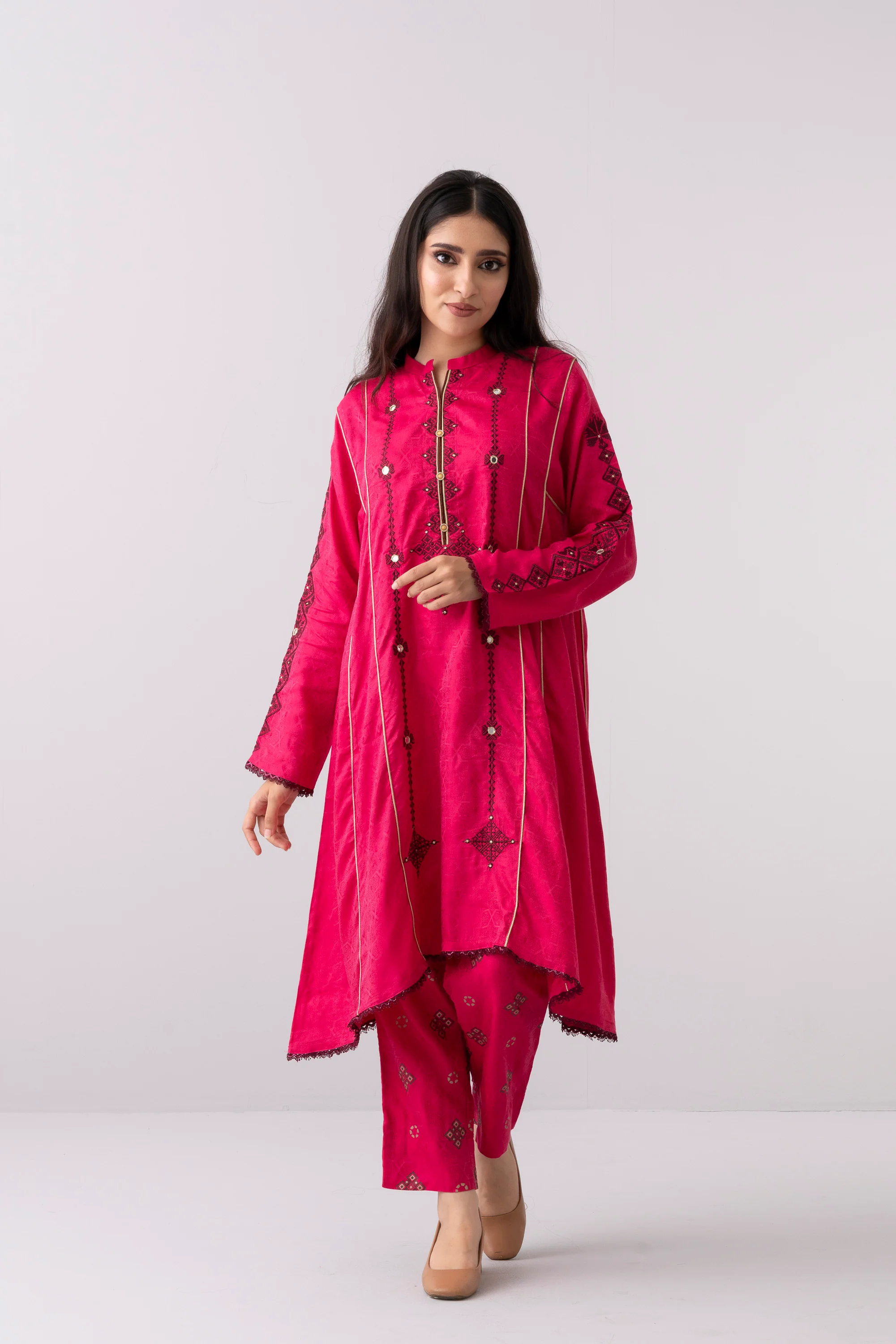 Relaxed Fit Embroidered Two-Piece Ethnic Set