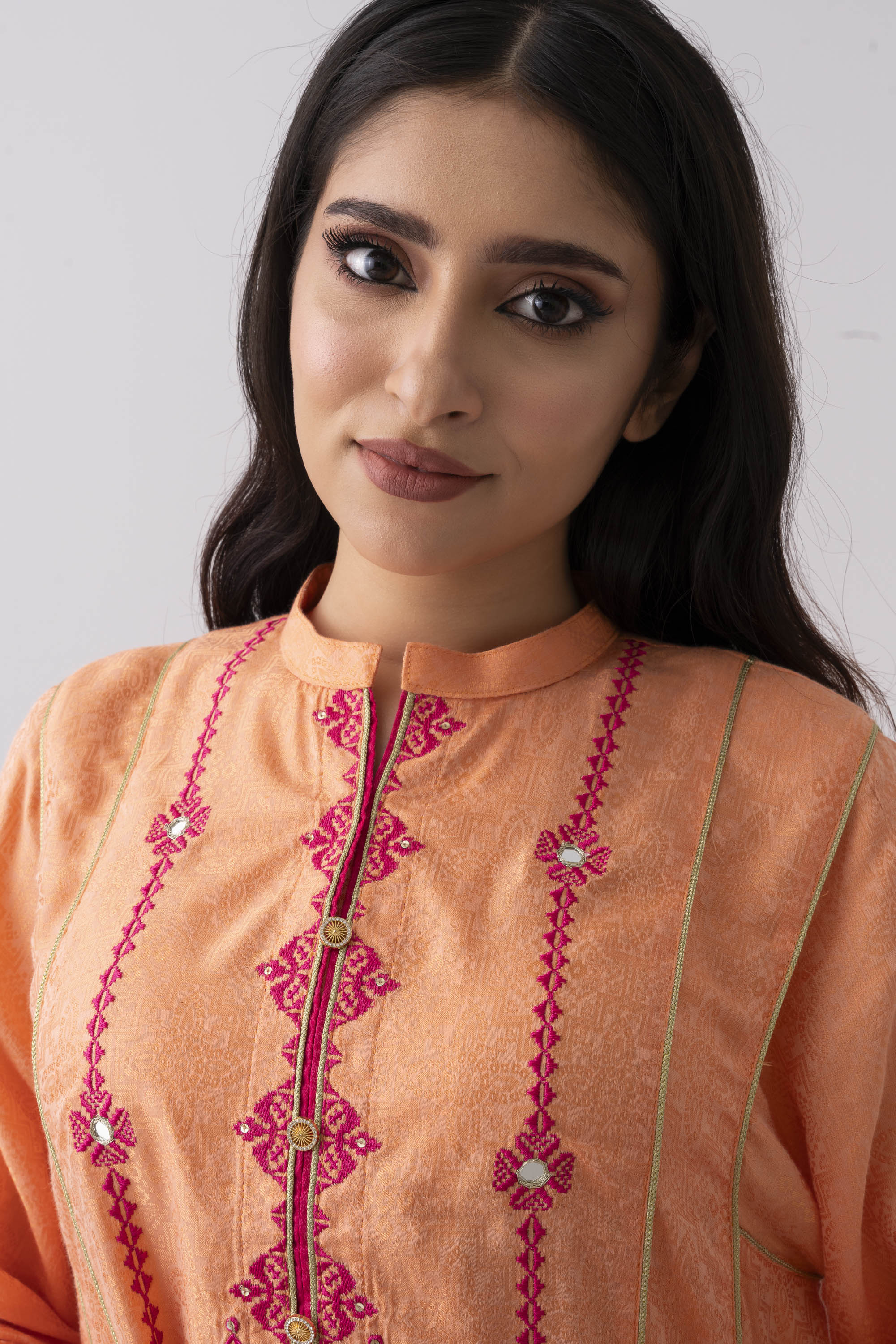 Relaxed Fit Embroidered Two-Piece Ethnic Set - Image 11