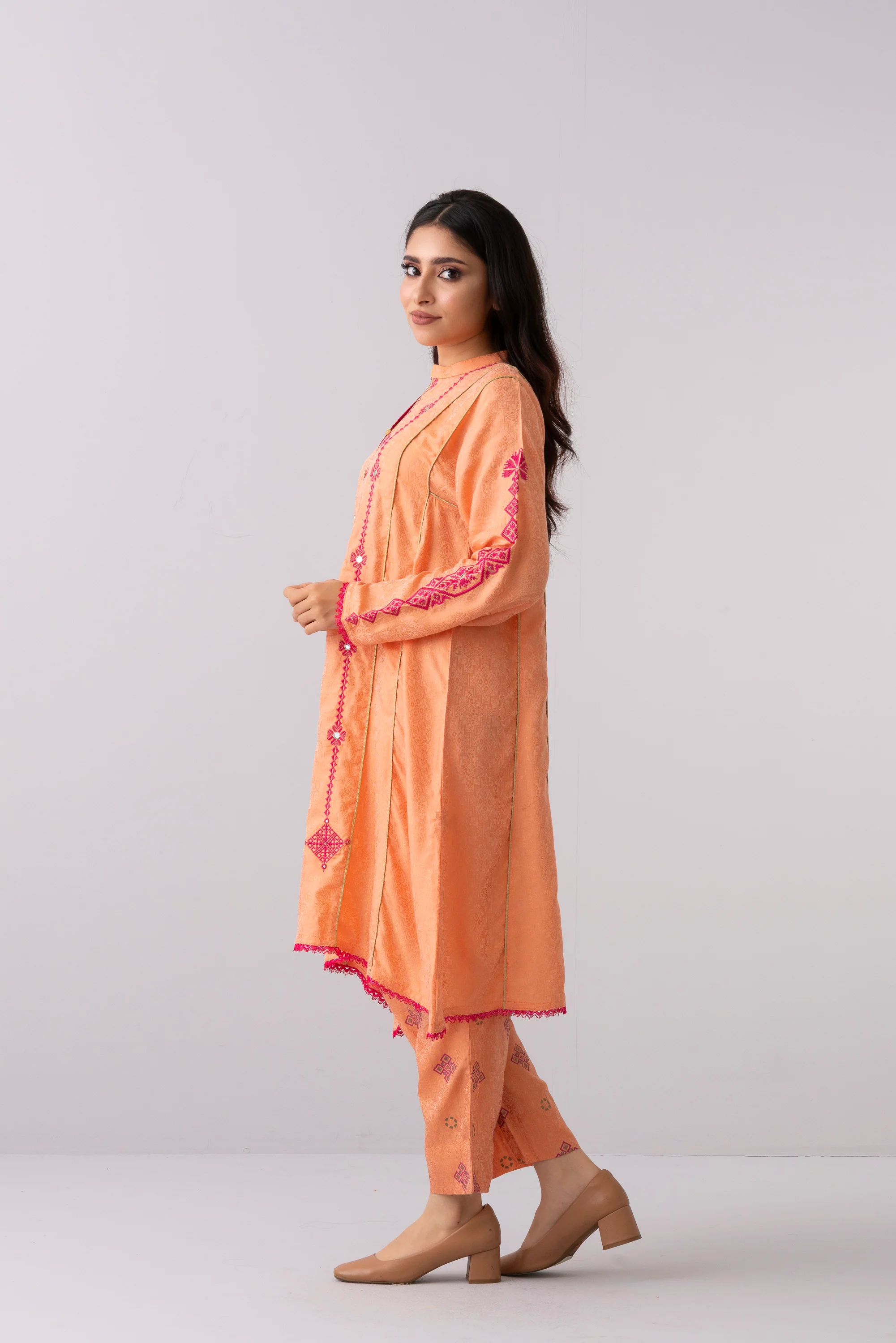 Relaxed Fit Embroidered Two-Piece Ethnic Set - Image 9