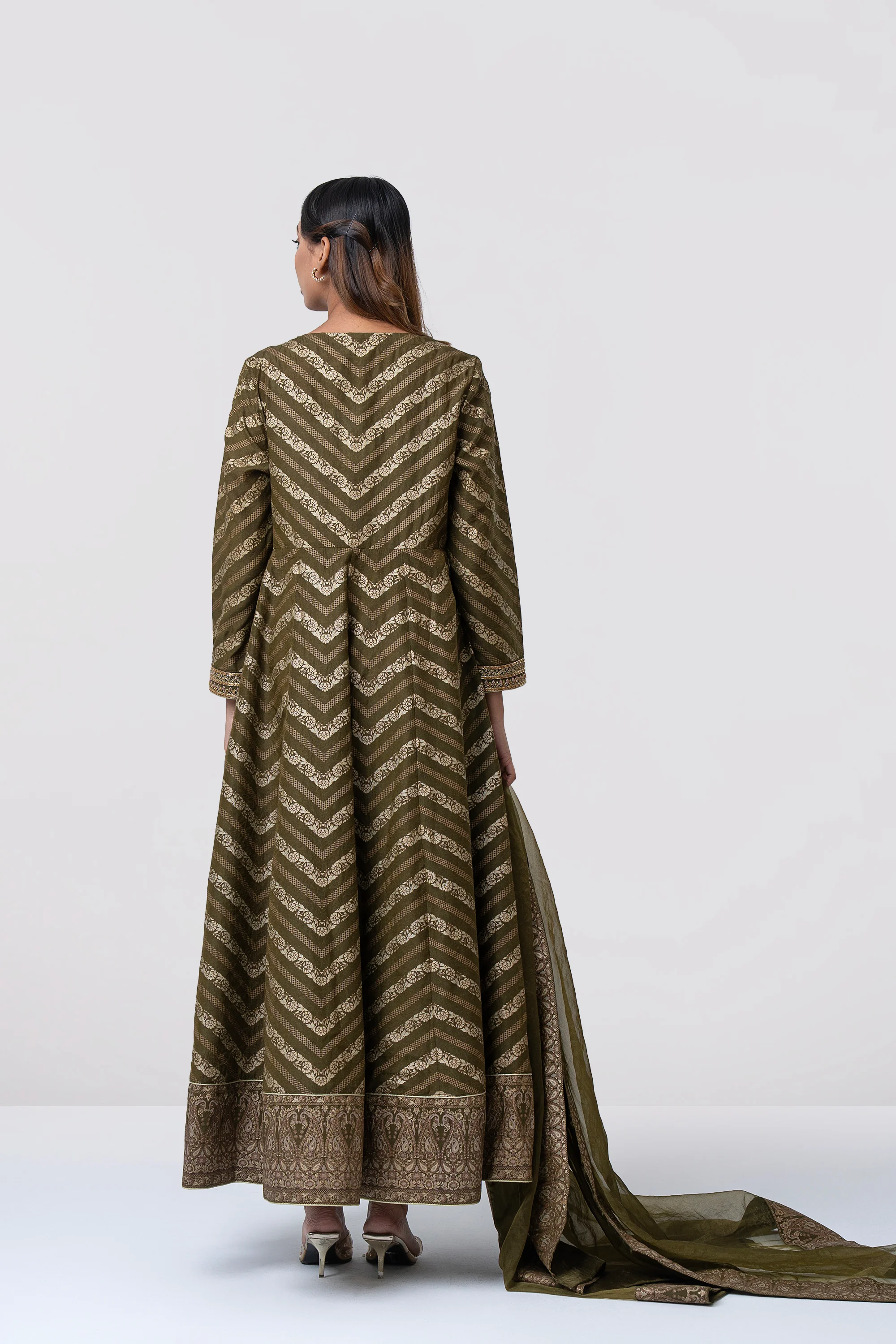 Smart Fit Embellished Two-Piece Formal Ethnic Set with Organza Dupatta - Image 11