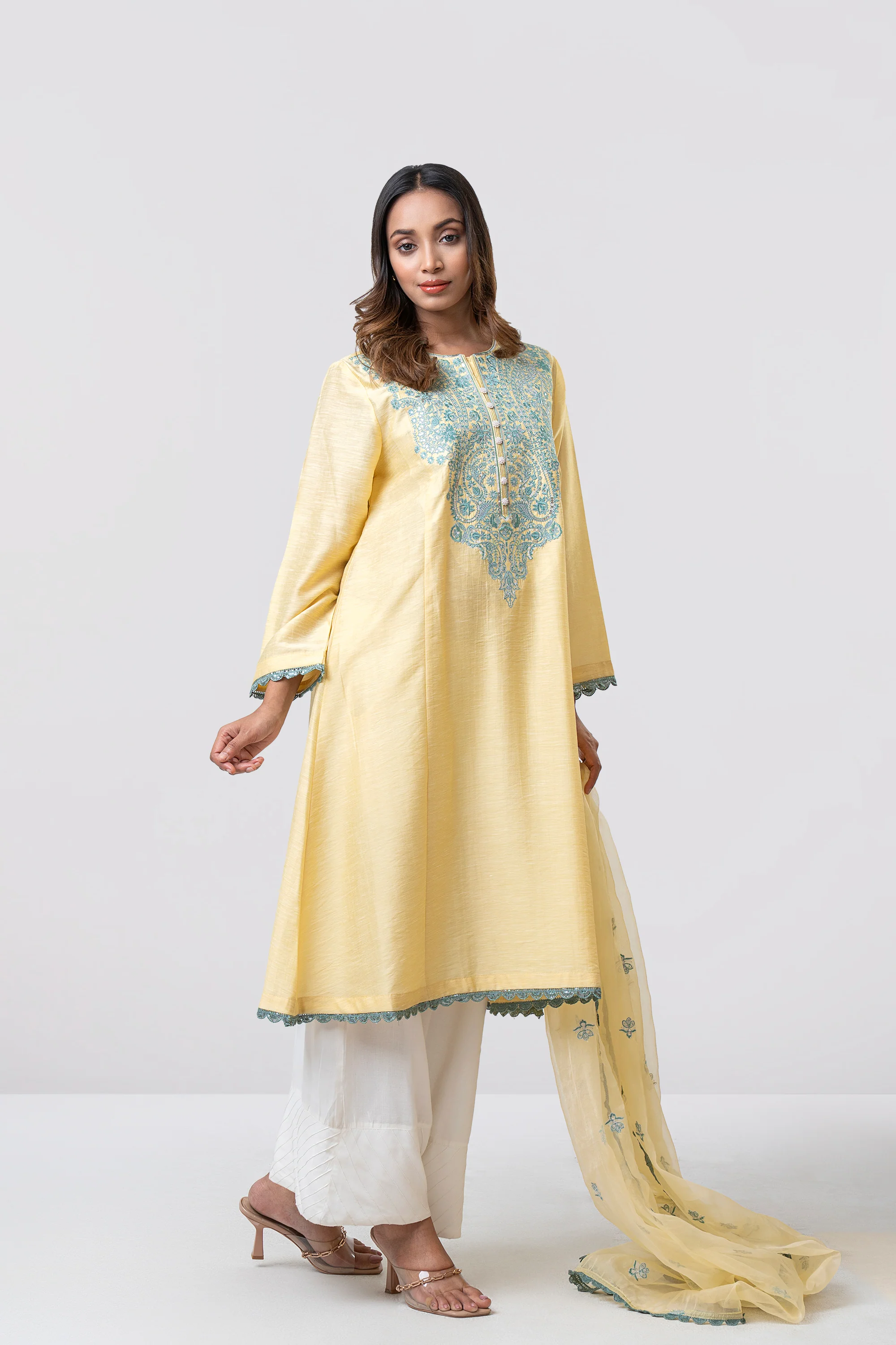 Smart Fit Embellished Two-Piece Formal Ethnic Set with Organza Dupatta - Image 4