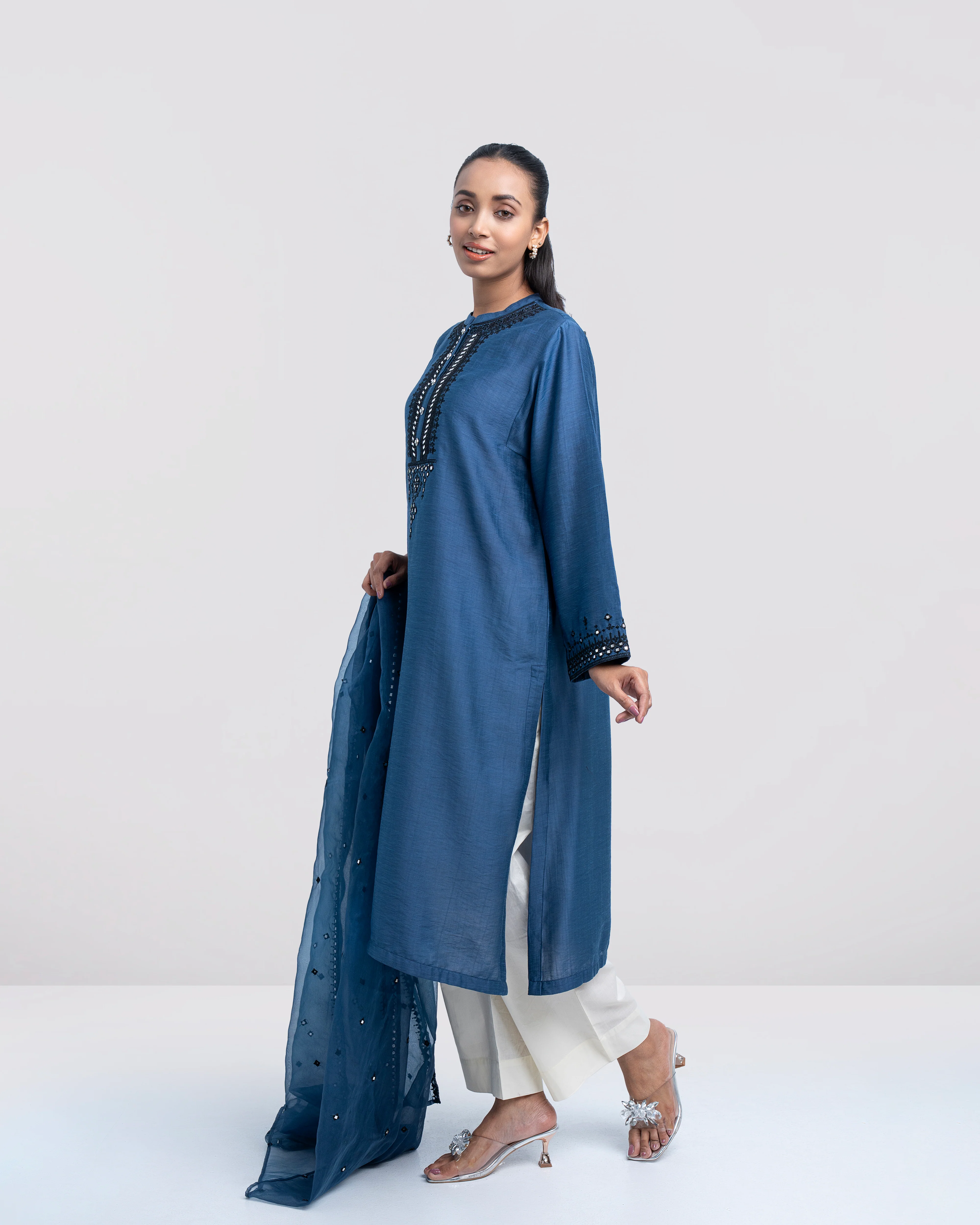 Relaxed Fit Semi-Formal Two-Piece Ethnic Set - Image 3