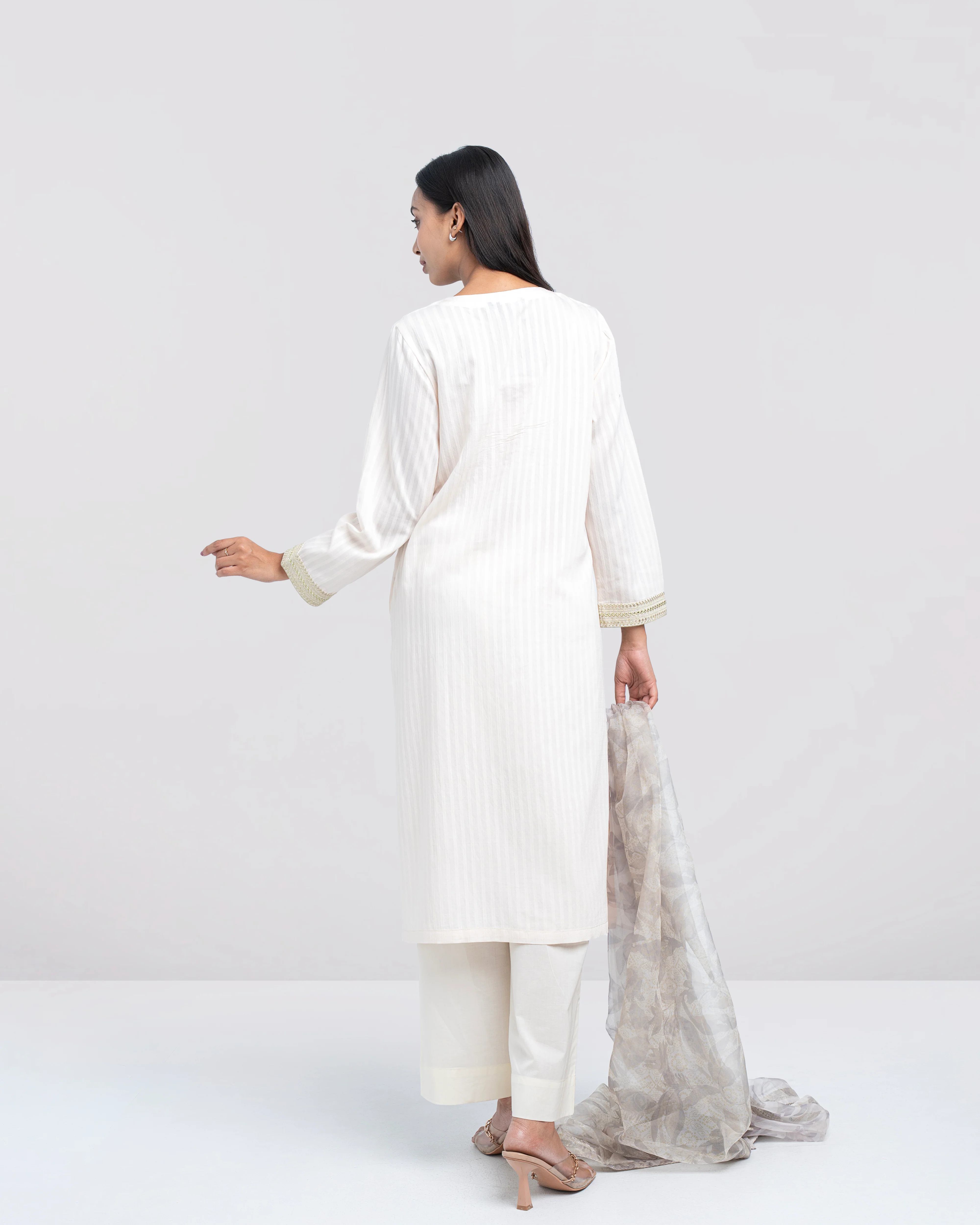 Smart Fit Embellished Two-Piece Formal Ethnic Set with Organza Dupatta - Image 4