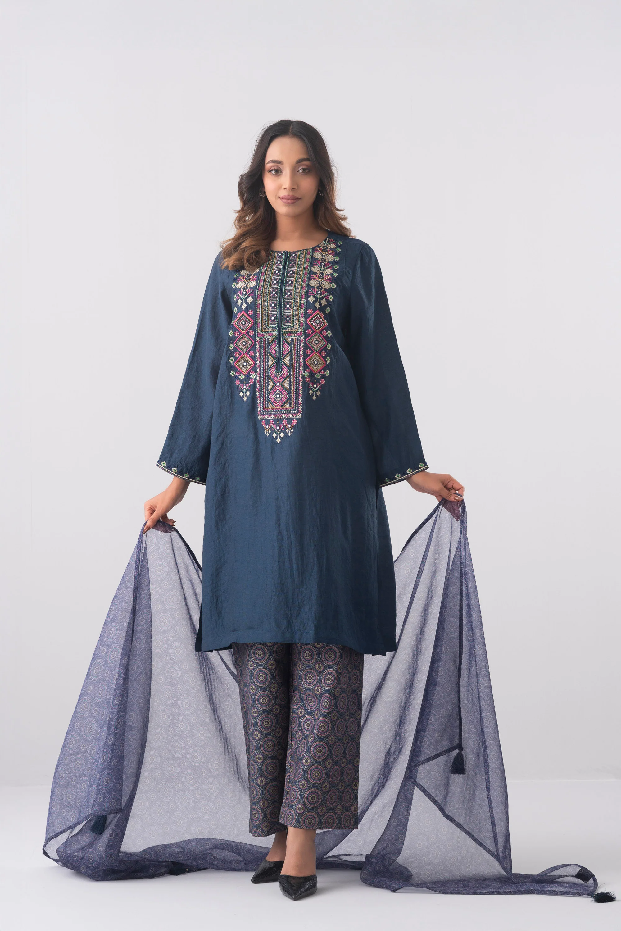 Smart Fit Embroidered Three-Piece Ethnic Set with Organza Dupatta - Image 7