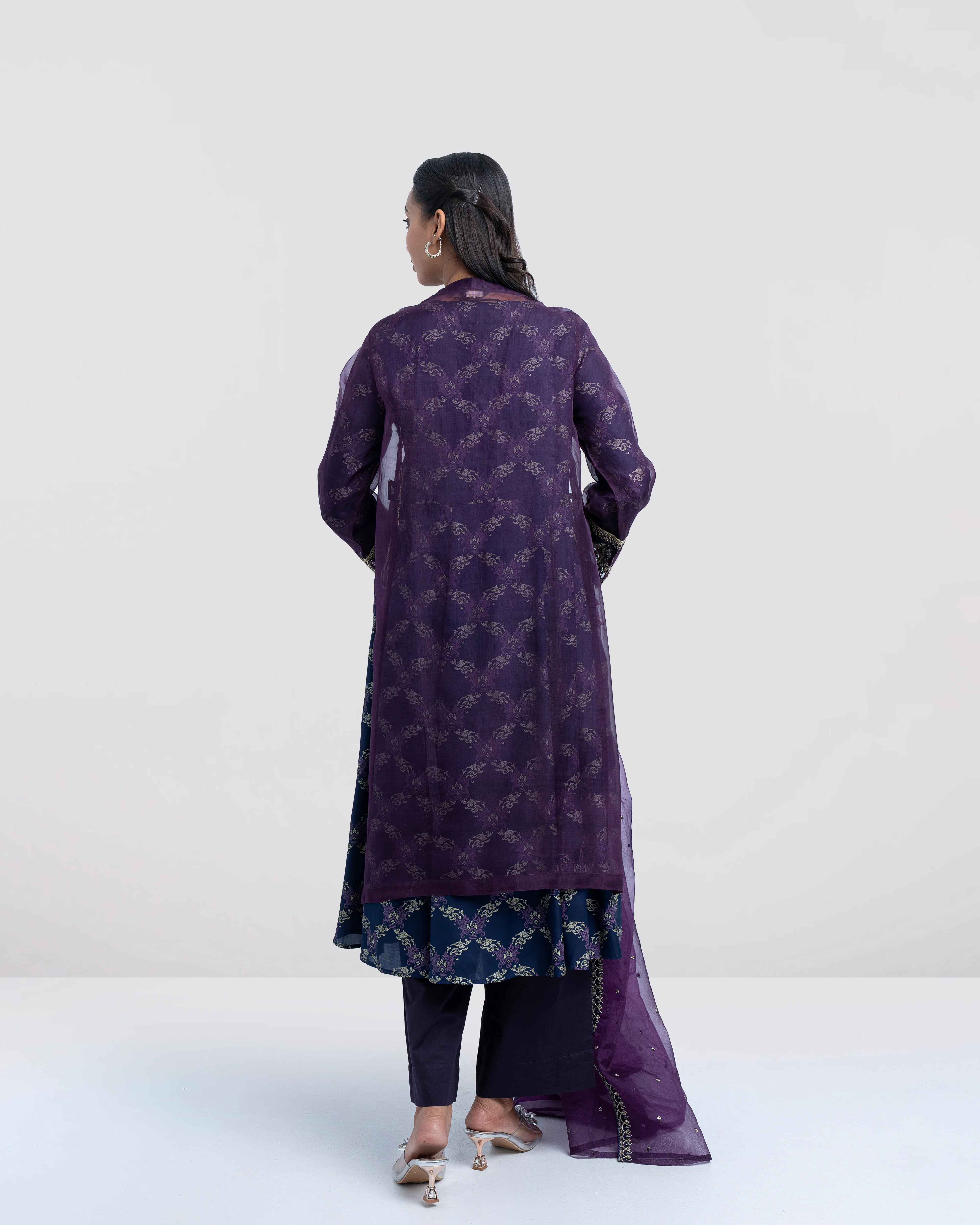 Smart Fit Embroidered Muslin Three-Piece Formal Ethnic Set with Organza Dupatta - Image 4