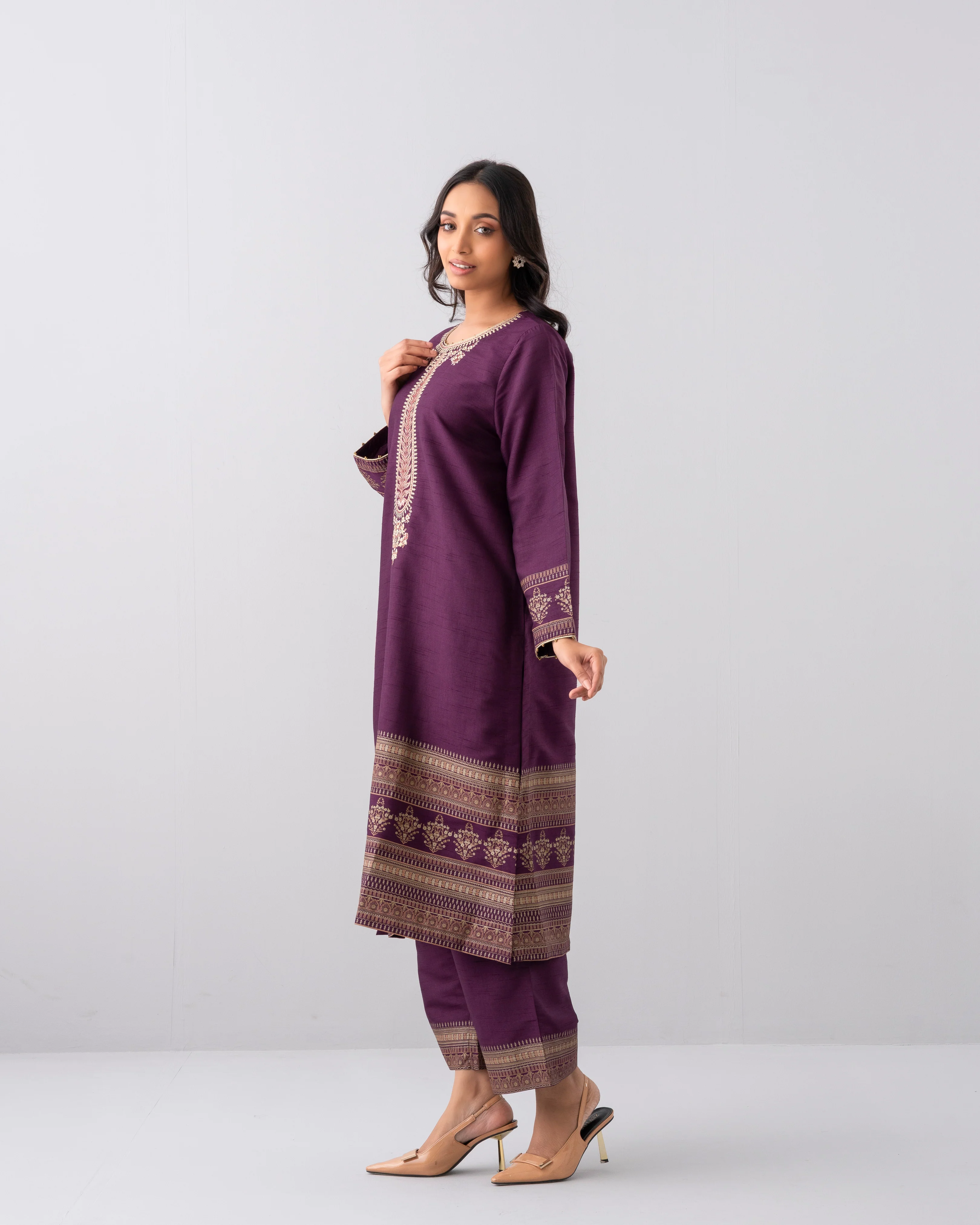 Smart Fit Embroidered Three-Piece Semi-Formal Ethnic Set with Organza Dupatta - Image 3