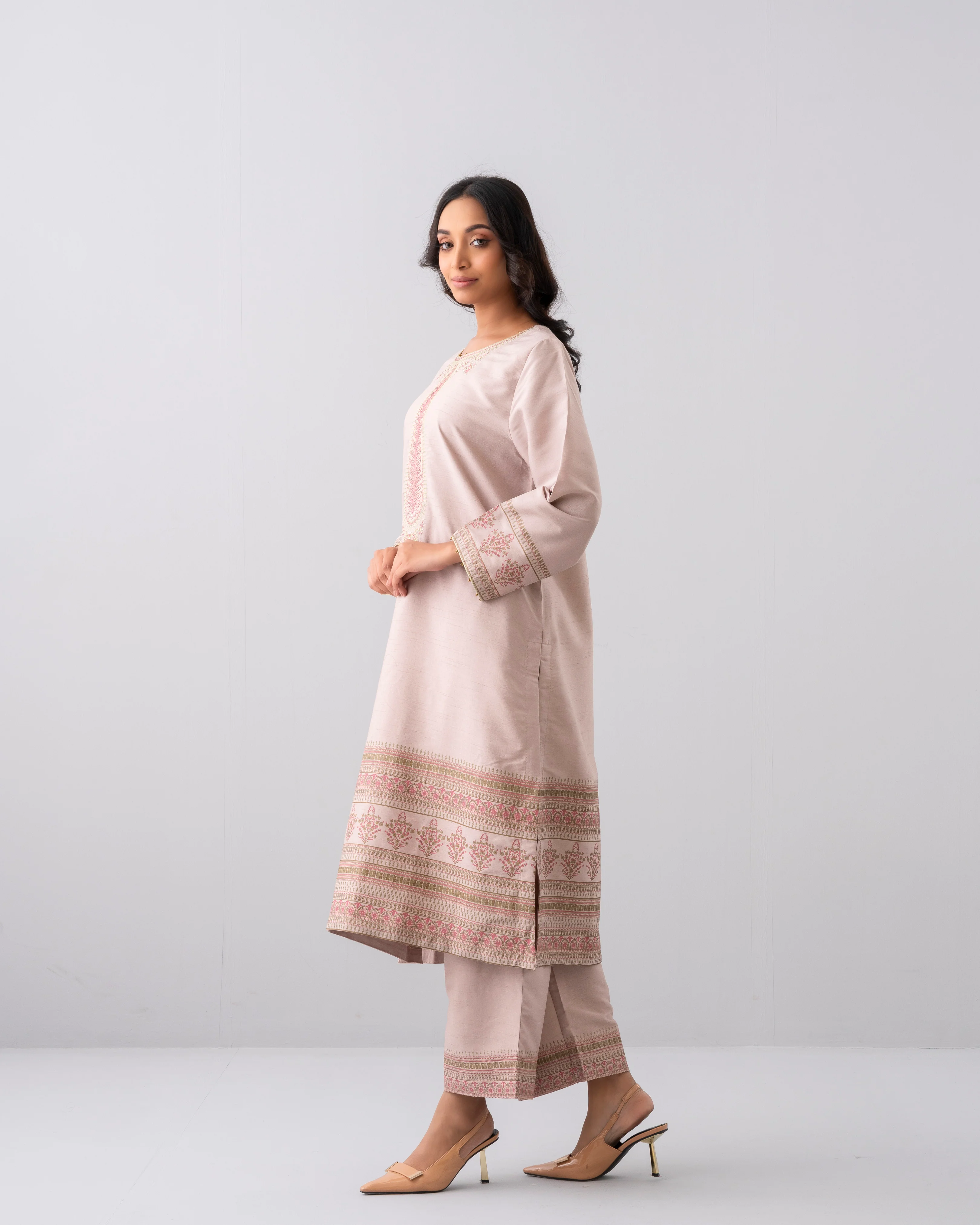 Smart Fit Embroidered Three-Piece Semi-Formal Ethnic Set with Organza Dupatta - Image 9