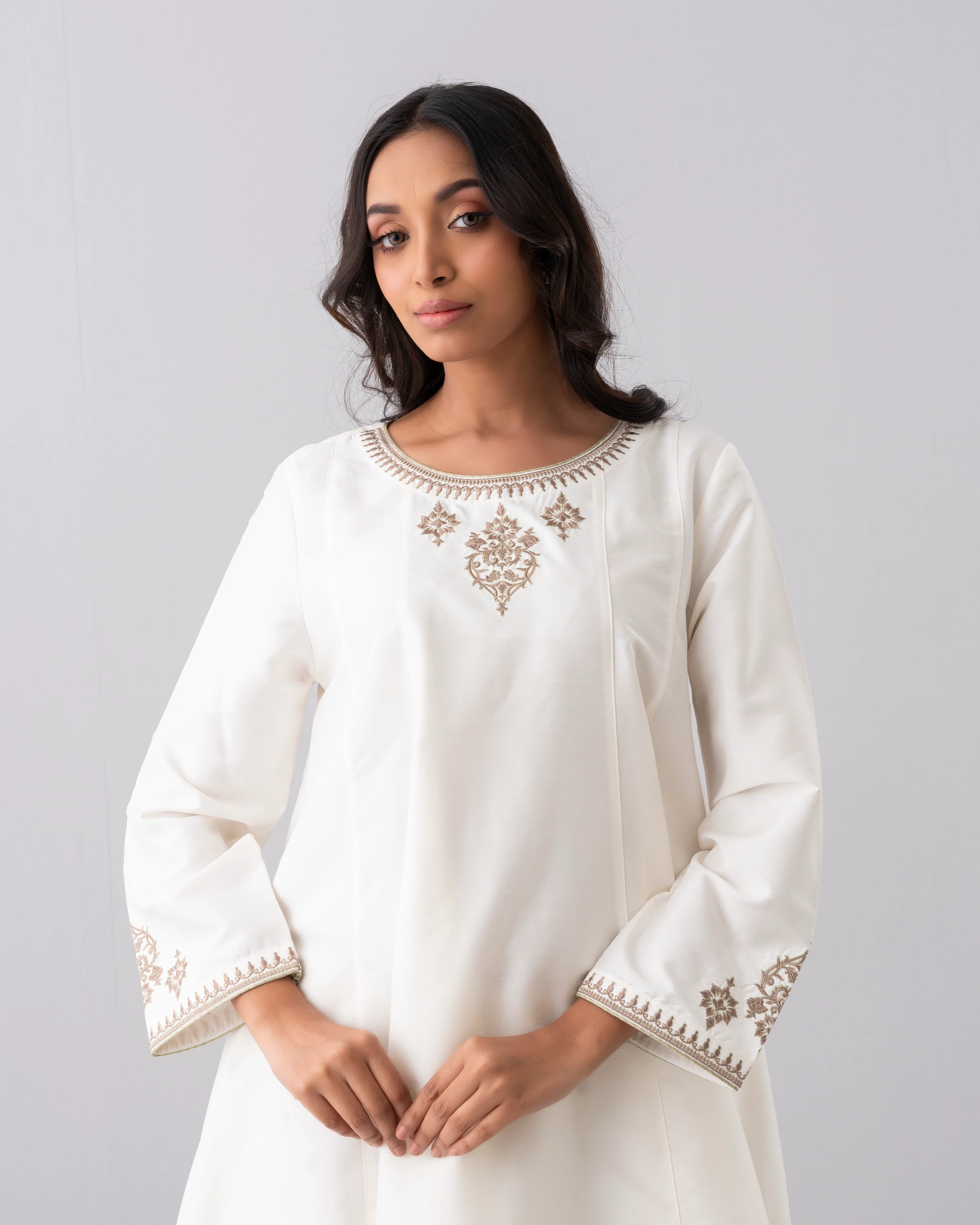 Smart Fit Embroidered Three-Piece Semi-Formal Ethnic Set with Organza Dupatta - Image 5