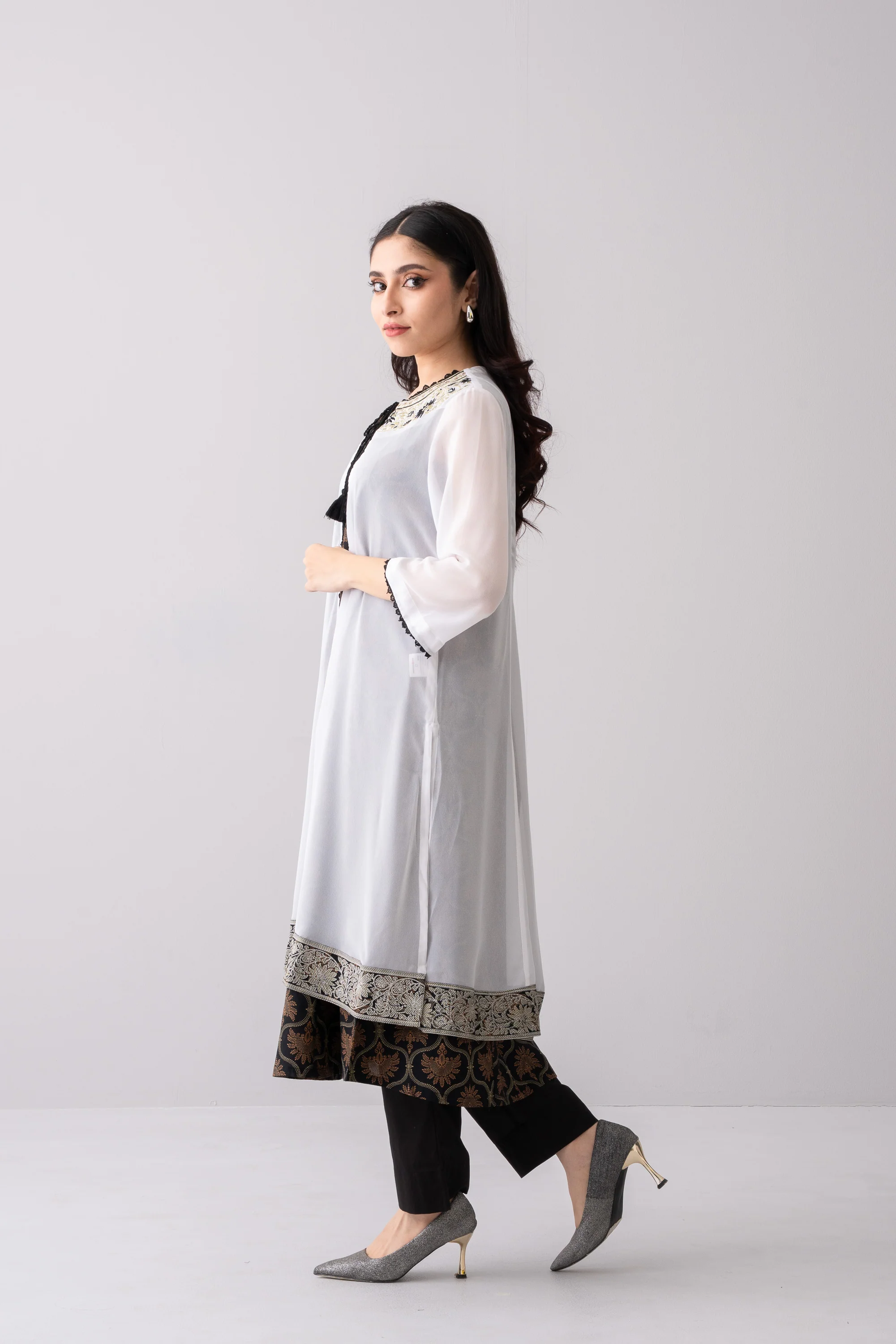 Long-Length Double-Layered Smart Fit Kurta - Image 3