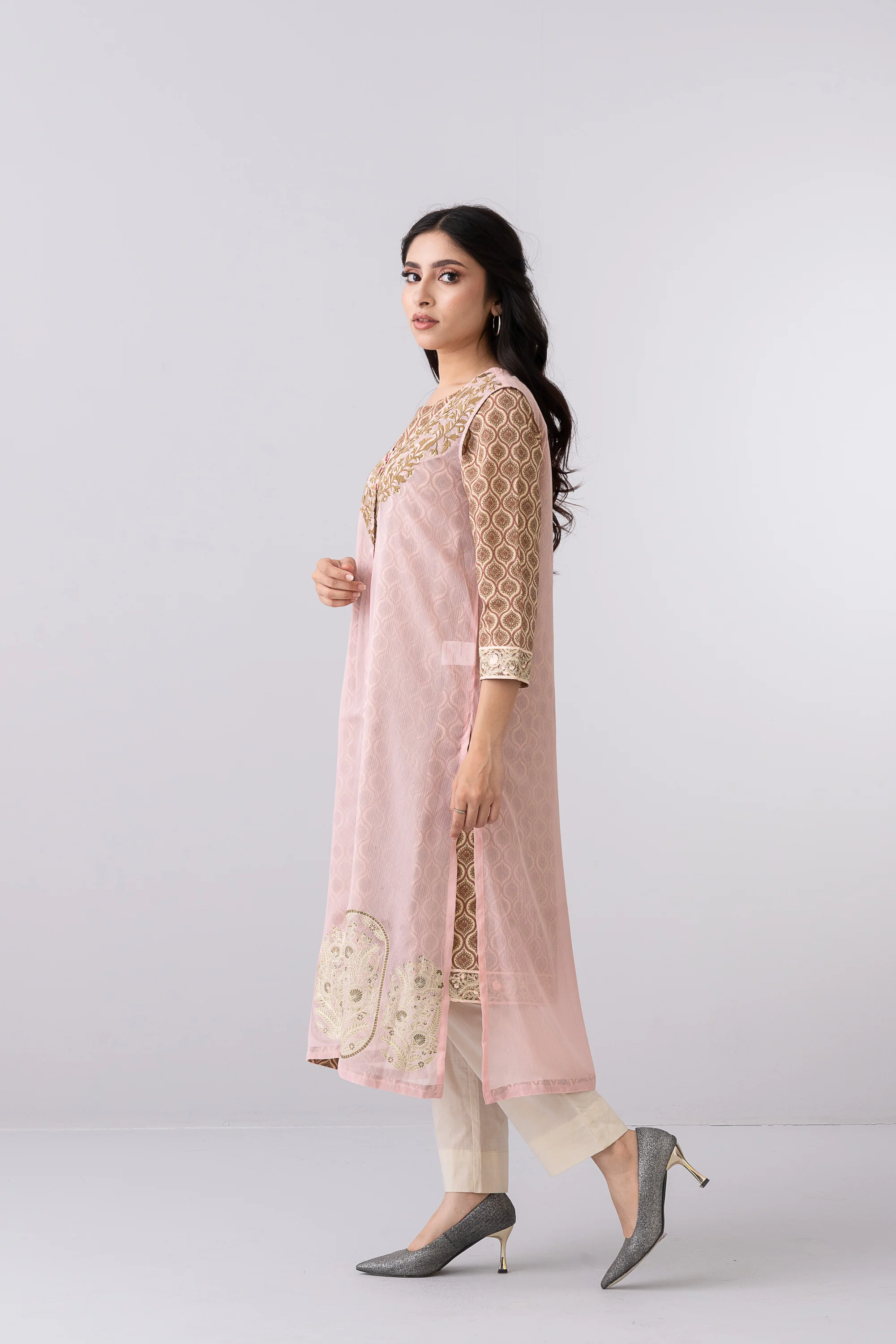 Smart Fit Double-Layered Ethnic Kurta - Image 3