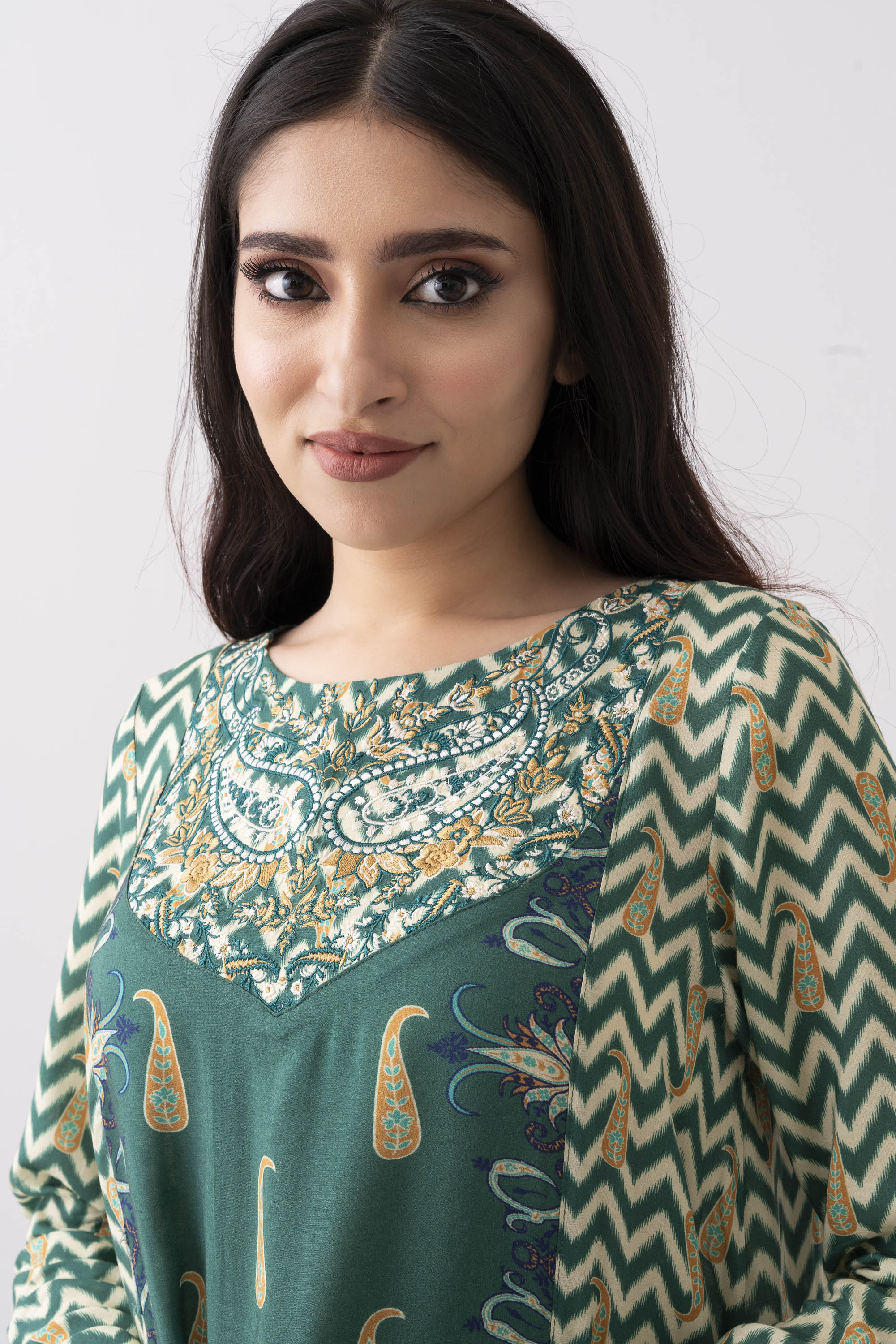 Smart Fit Embroidered Viscose Ethnic Kurta - Image 10